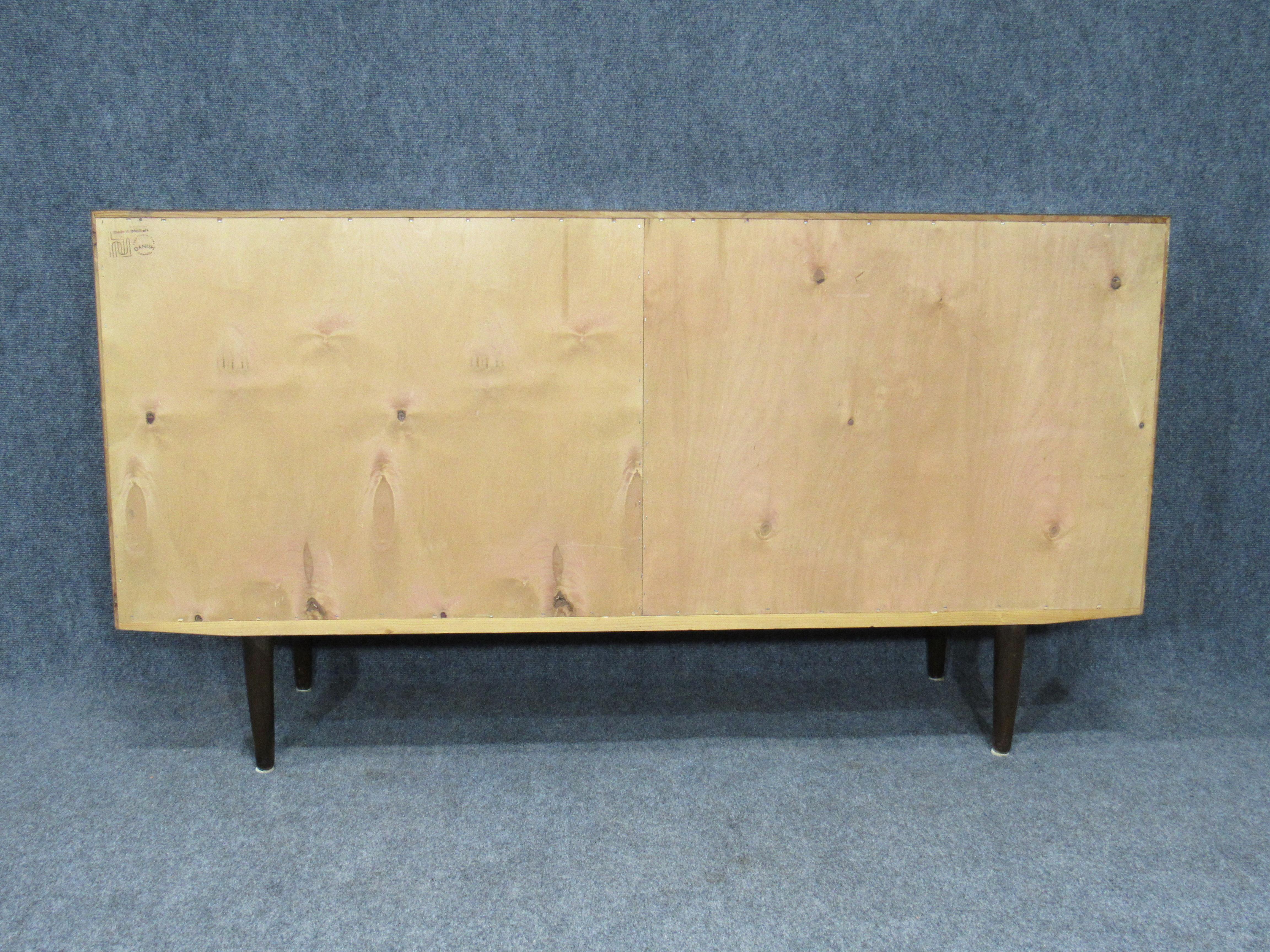 1960s Midcentury Danish Modern Rosewood Credenza Sideboard by Poul Hundevad 1