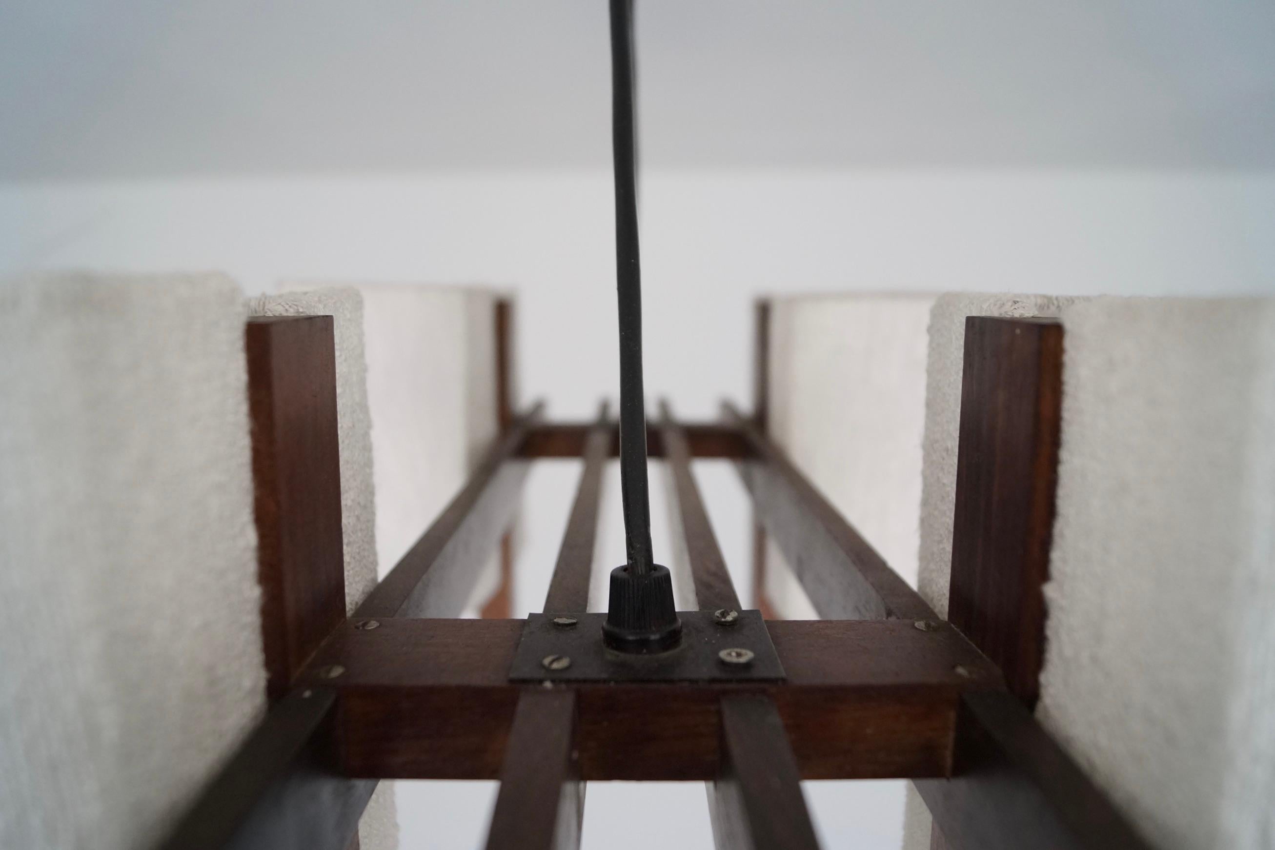 Lampadario danese moderno a doghe in legno di palissandro del 1960 in vendita 13