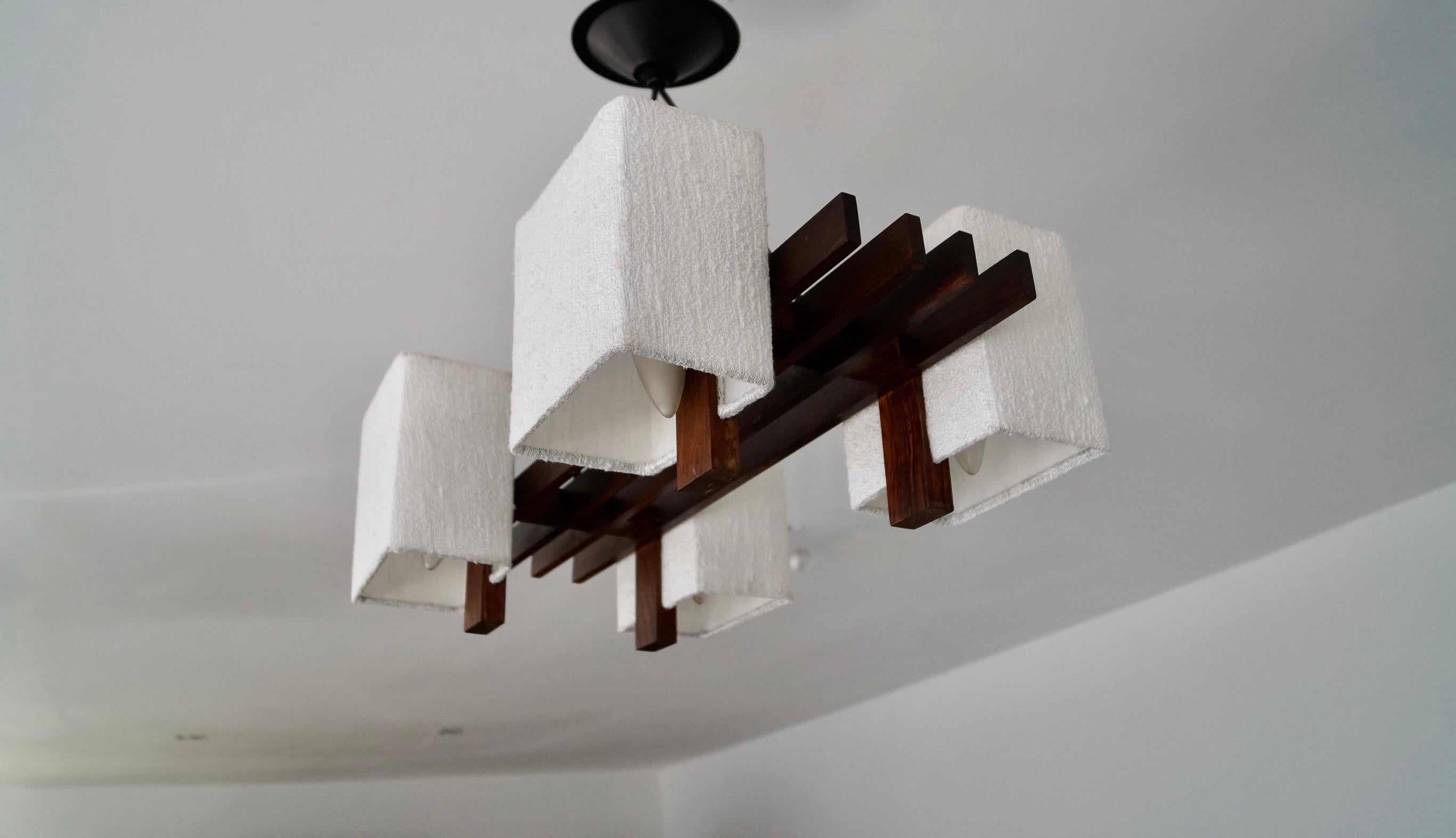 Lampadario danese moderno a doghe in legno di palissandro del 1960 in vendita 1