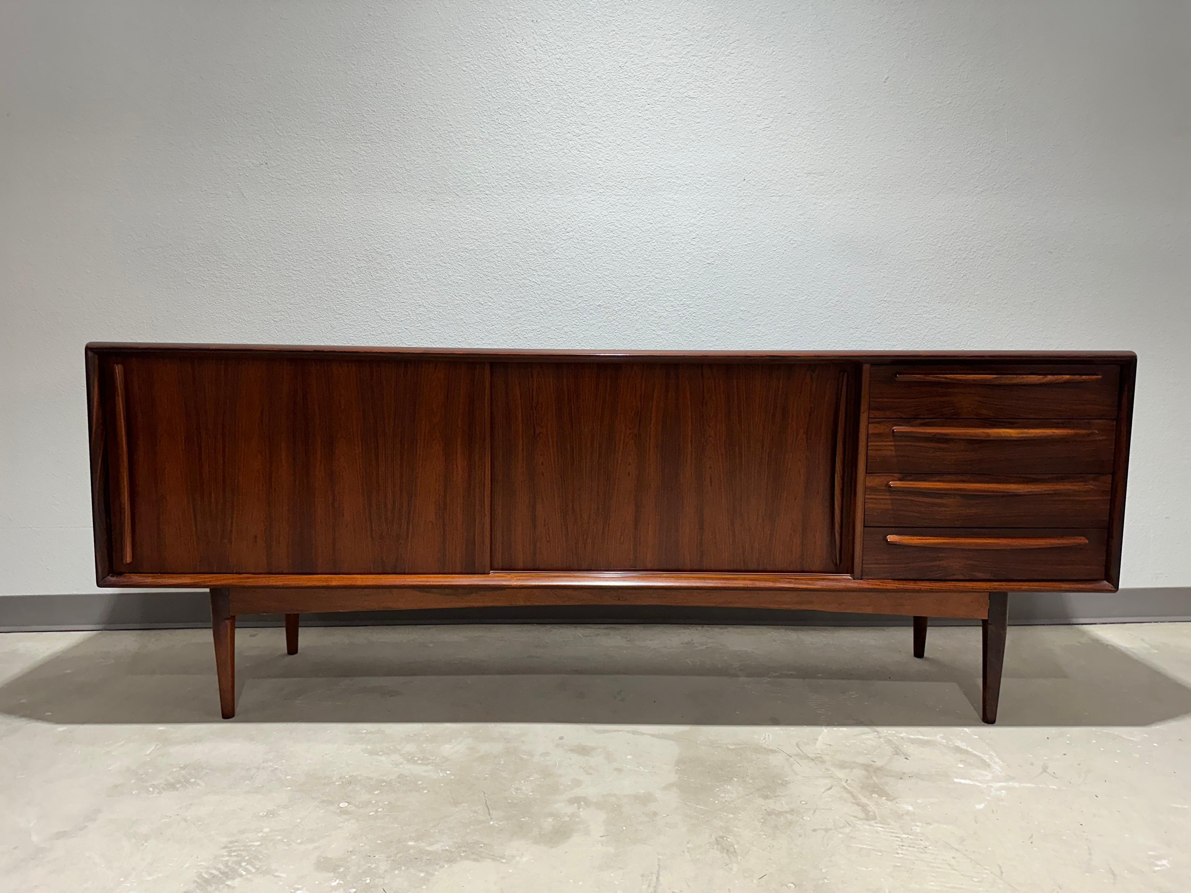 1960s Mid Century Danish Rosewood Hutch Credenza, Two Piece In Fair Condition In Lutz, FL