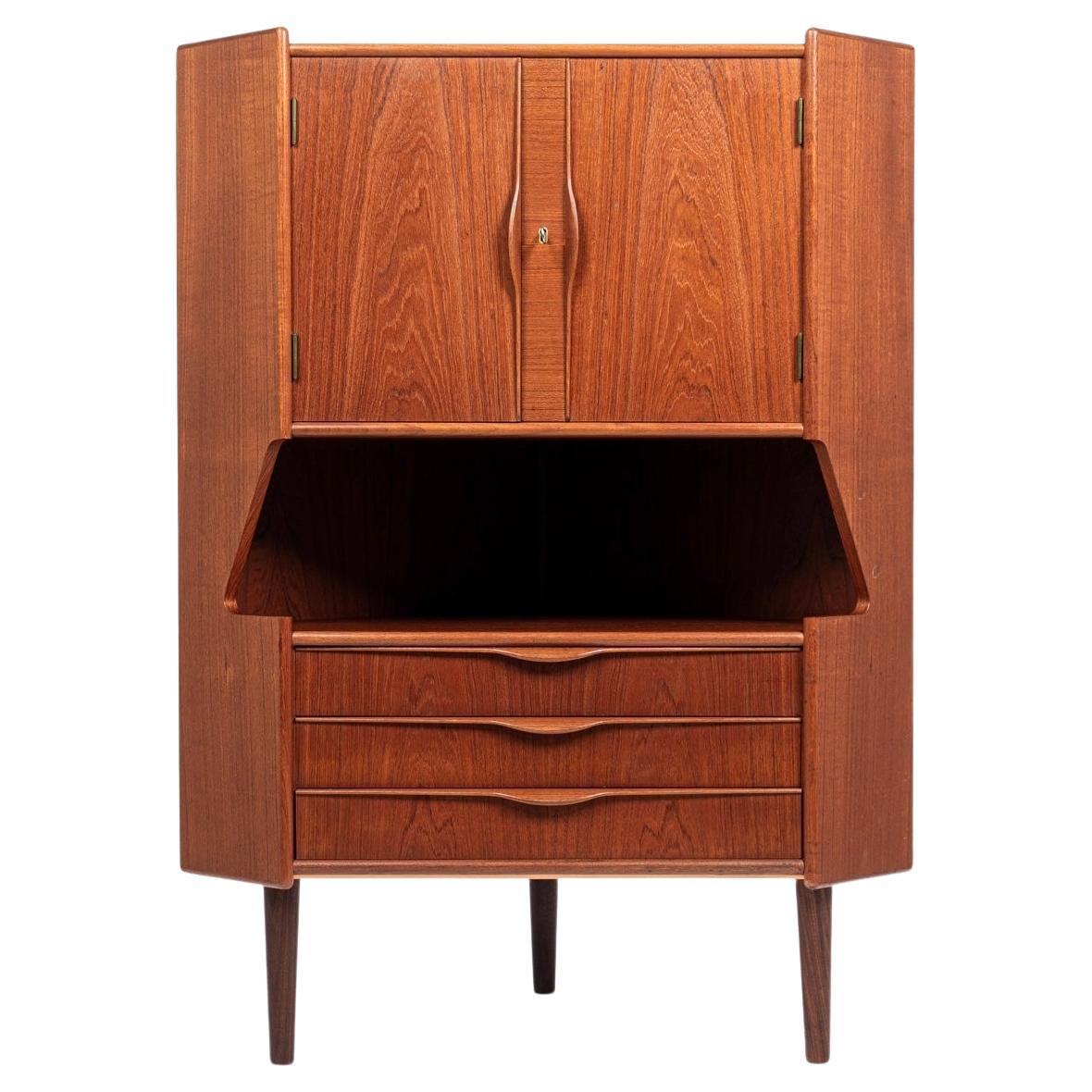Vintage Rosewood Corner Bar at 1stDibs