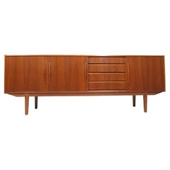 Dänisches Teakholz-Credenza mit Türen und Schubladen aus der Jahrhundertmitte 1960