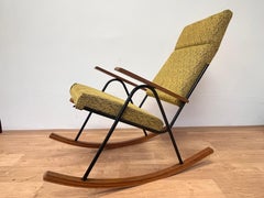 Silla mecedora de diseño de mediados de siglo de 1960 - Checoslovaquia