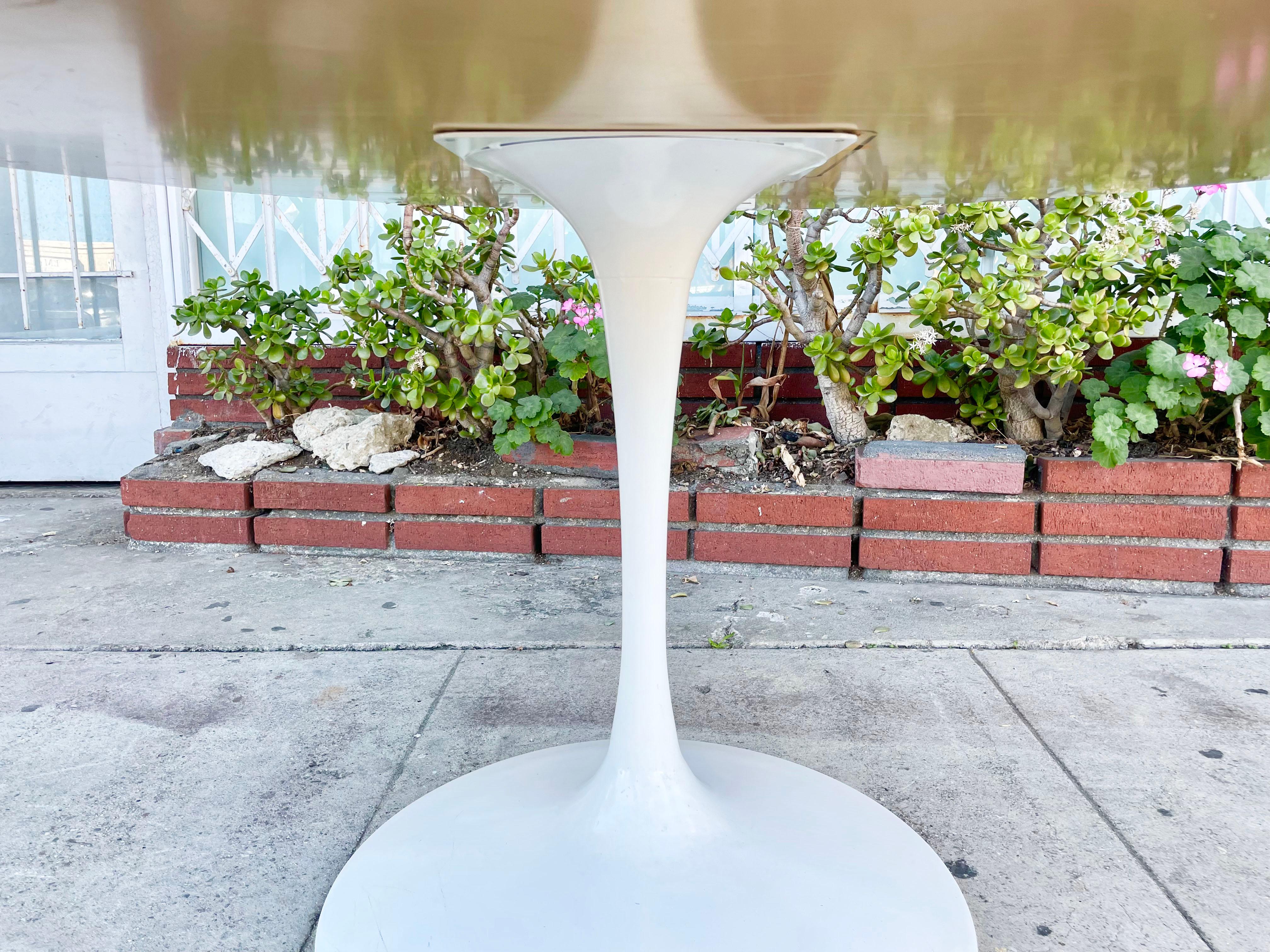 Mid-20th Century 1960s Mid-Century Dining Table Styled After Eero Saarinen For Sale