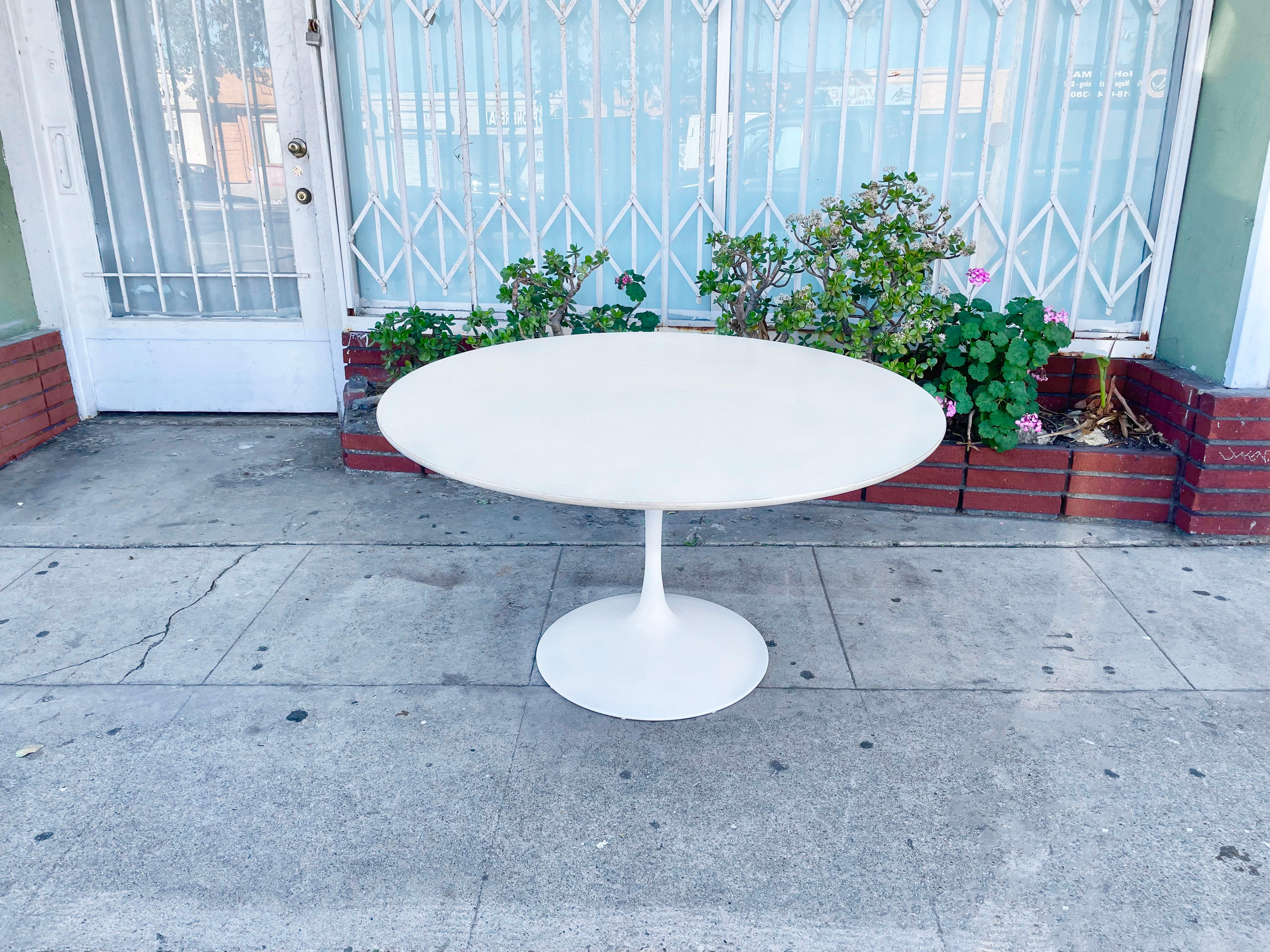 1960s Mid-Century Dining Table Styled After Eero Saarinen For Sale 1