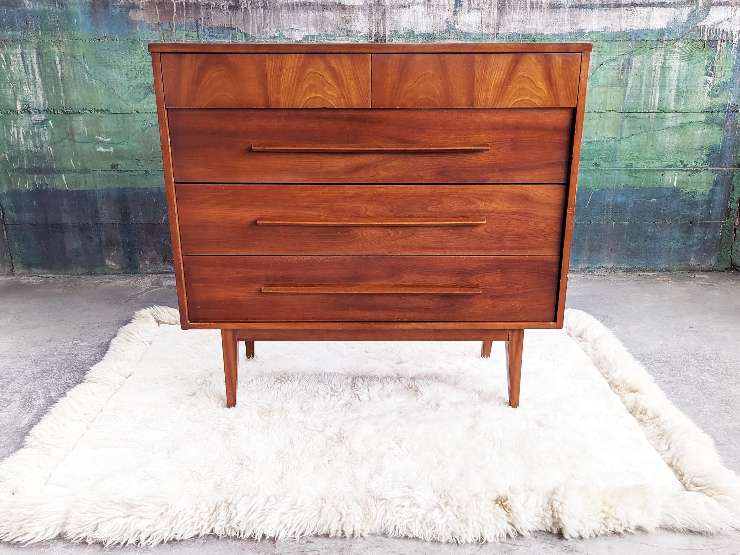 American 1960s Mid Century Dresser, 4 Drawers, Tapered Danish Legs For Sale