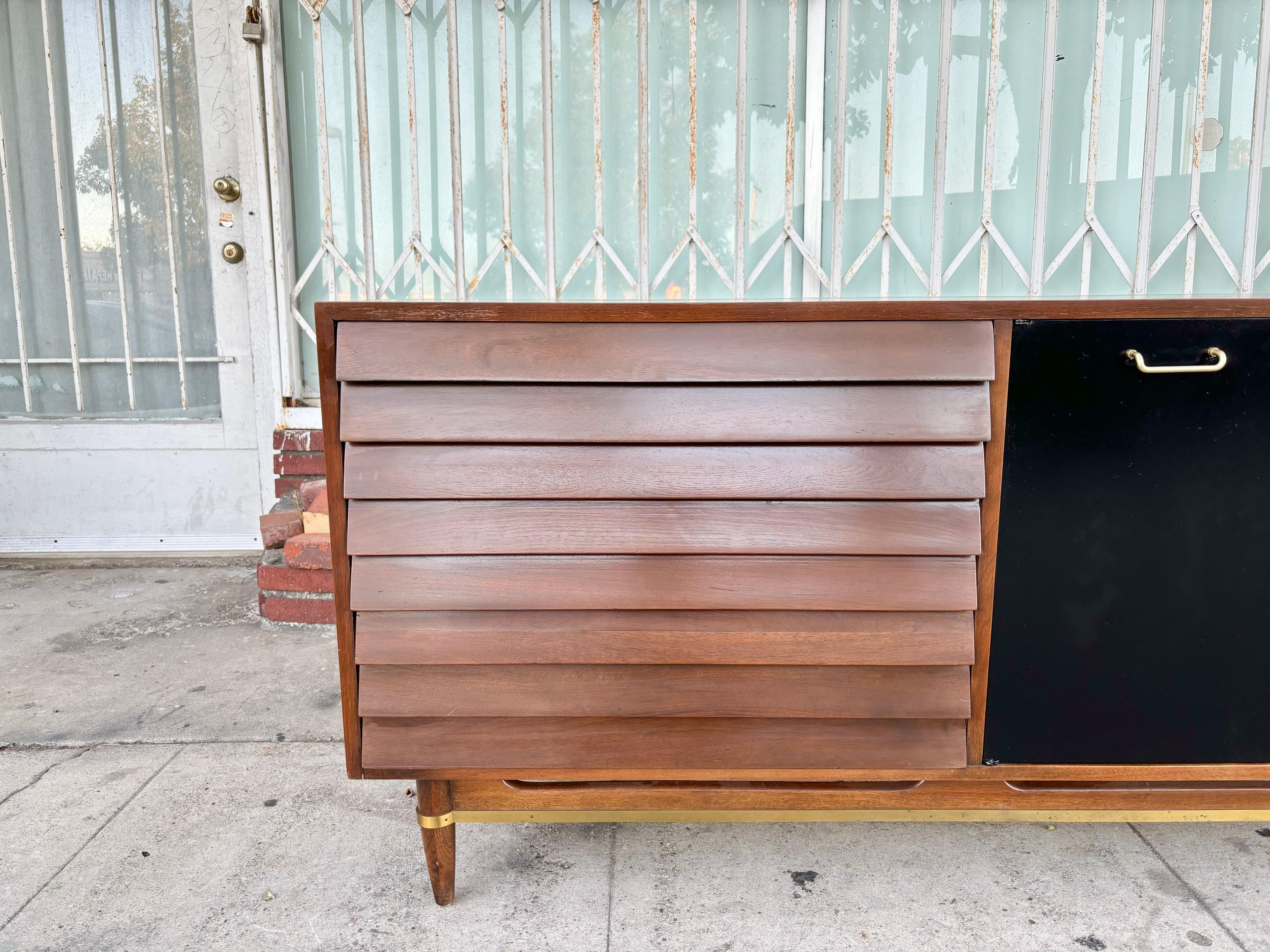 1960s Mid Century Dresser by Merton L. Gershun for American of Martinsville In Good Condition For Sale In North Hollywood, CA