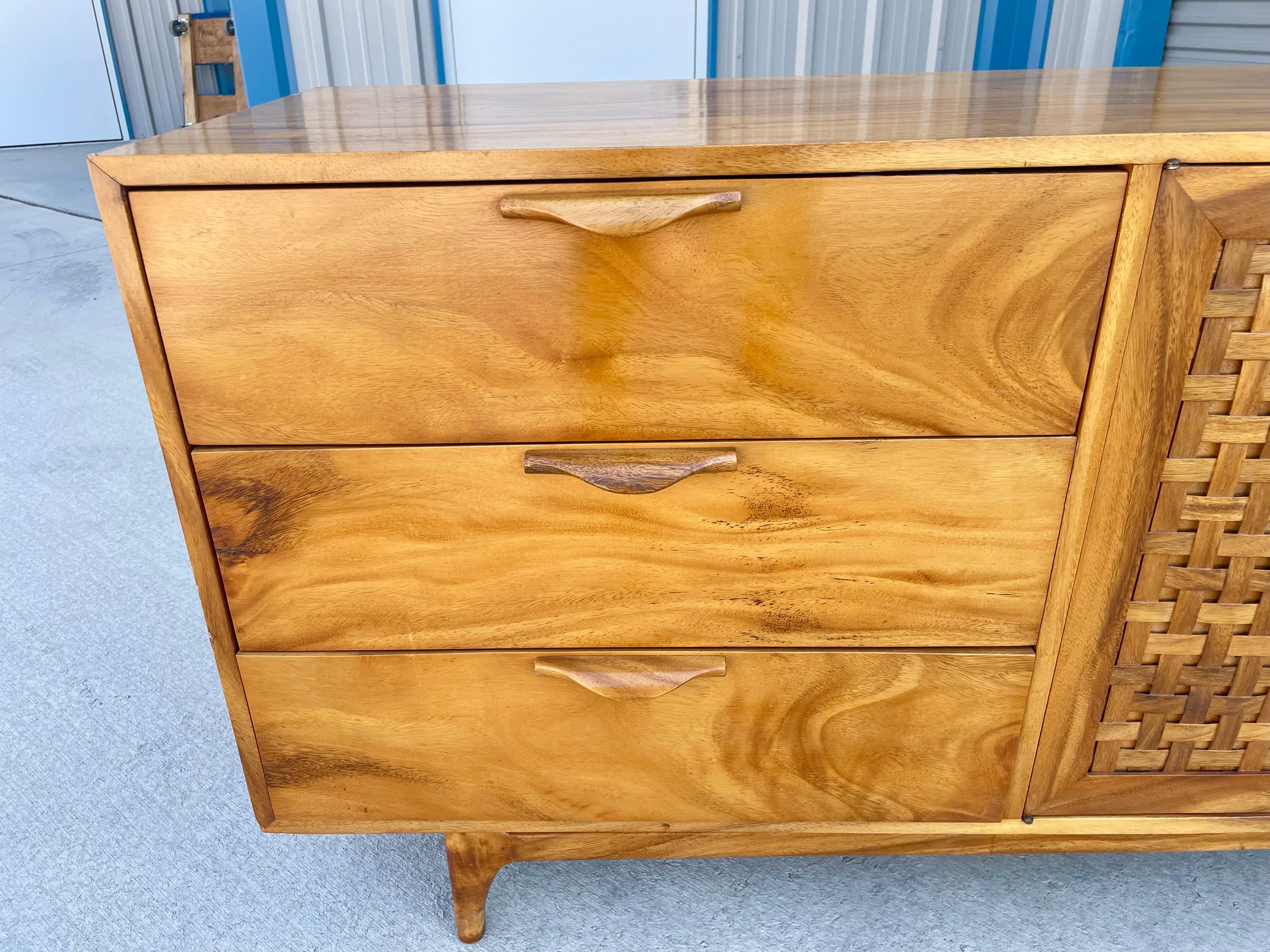 1960s Mid Century Dresser Styled After Lane For Sale 7