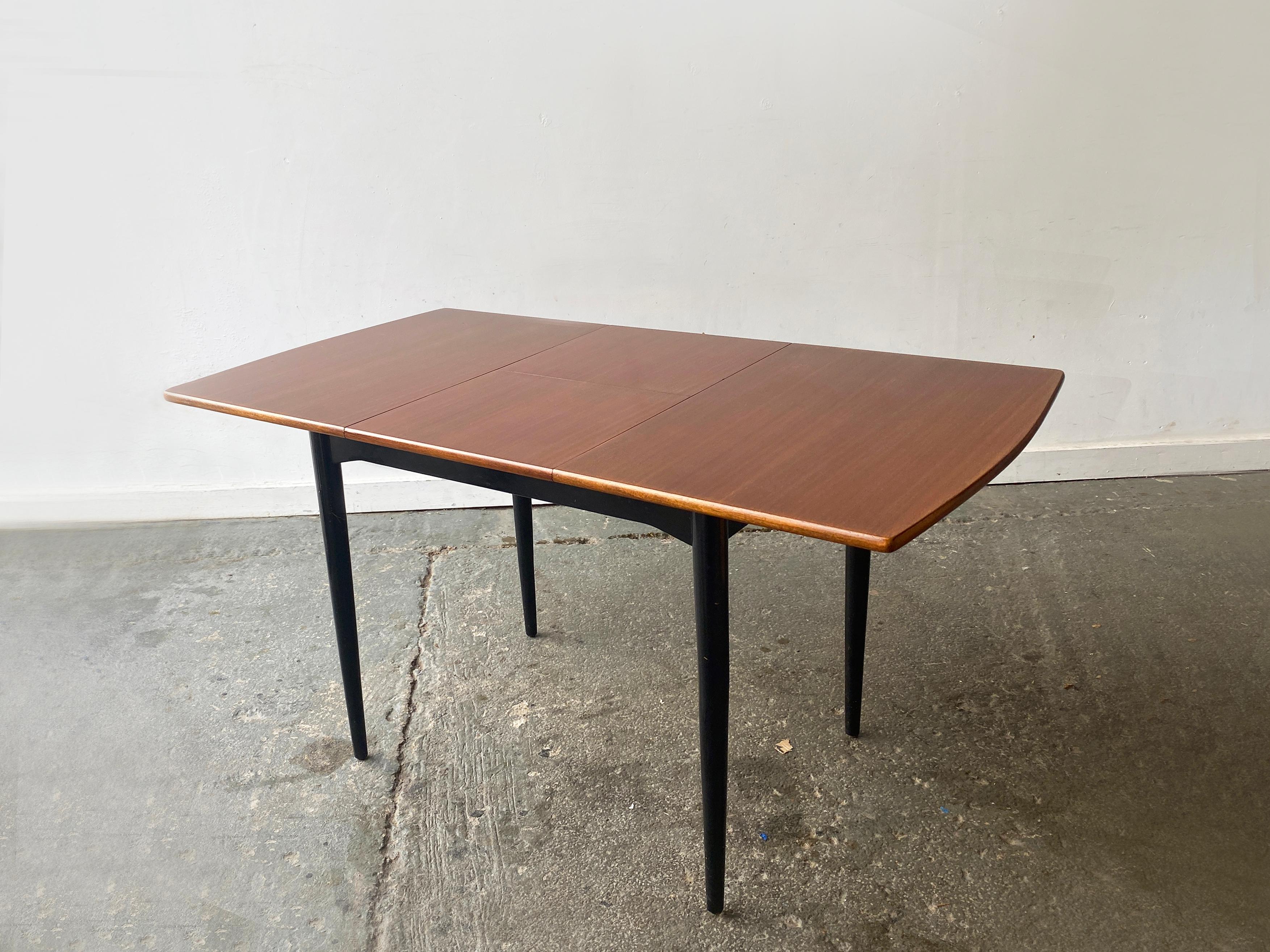 British 1960s Mid-Century extending dining table by White & Newton For Sale