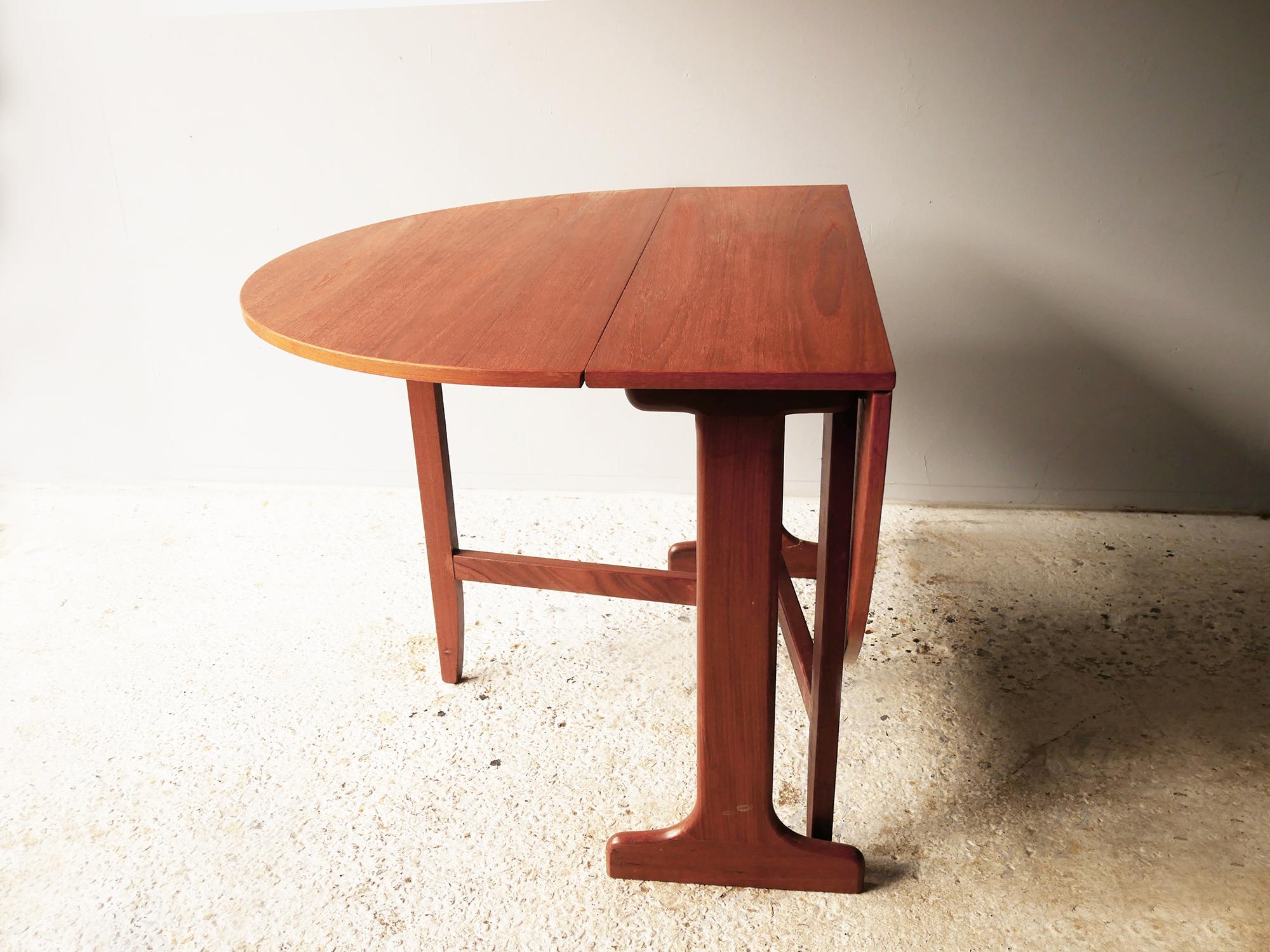 g plan folding table
