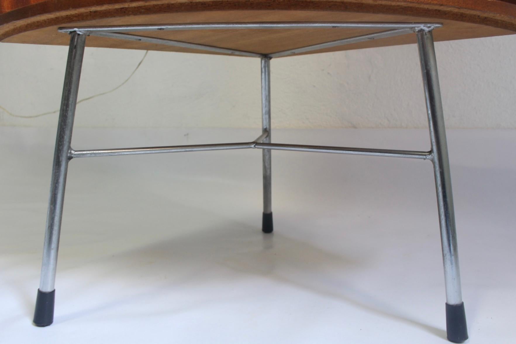 Midcentury Floor Lamp & Corner Table , 1960s For Sale 8