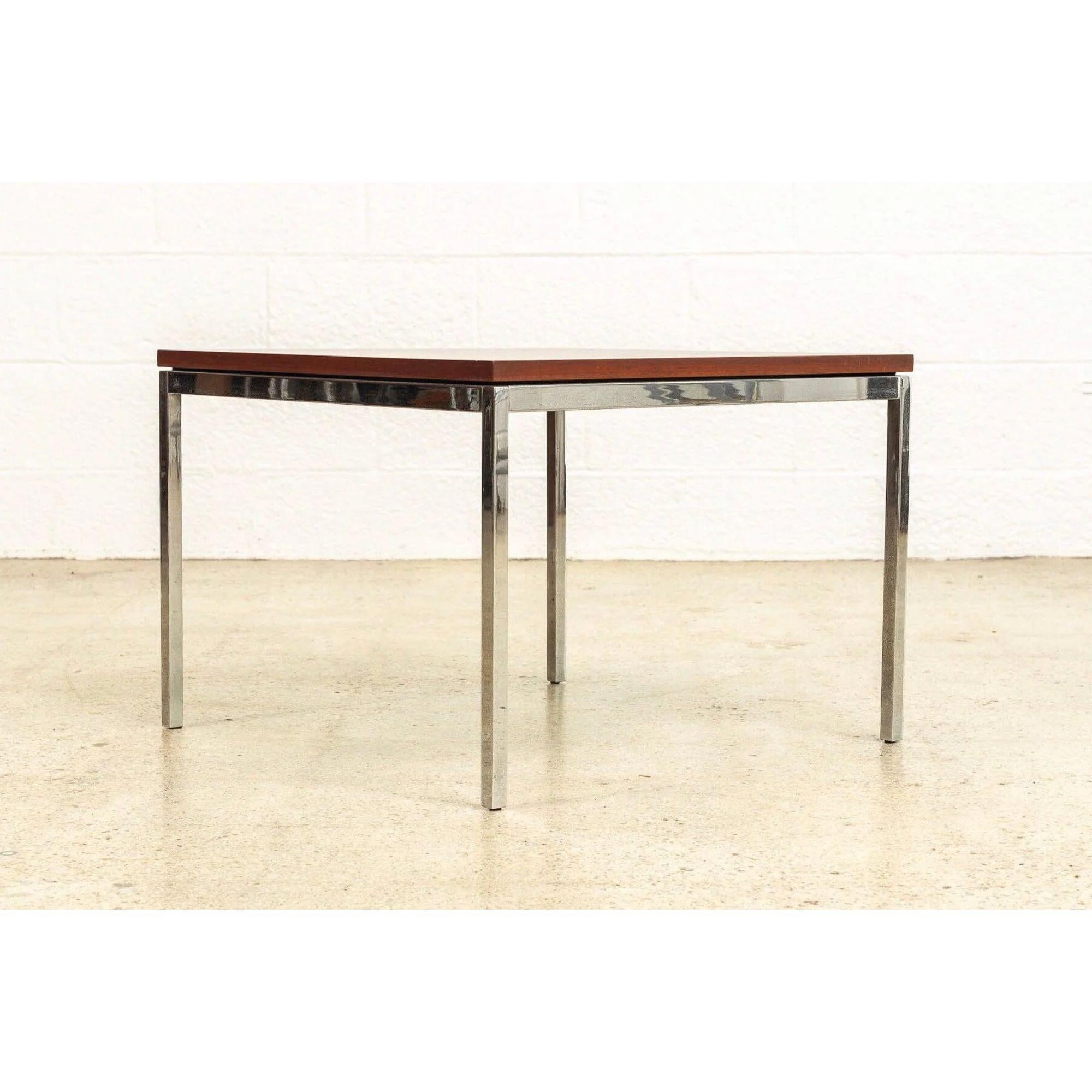20th Century 1960s Midcentury Florence Knoll Square Coffee Table in Walnut