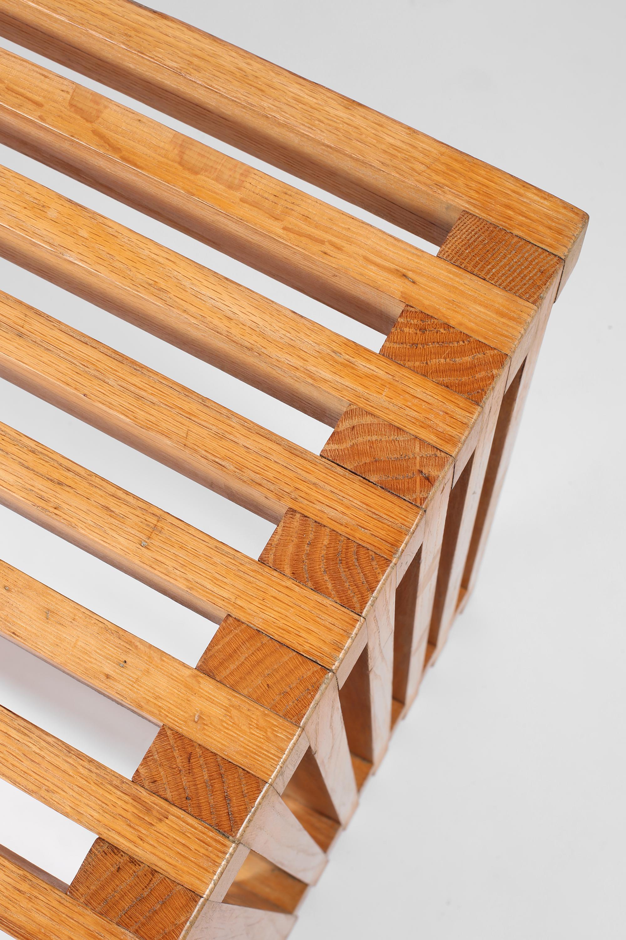 Scrivania modernista francese del 1960 a doghe in Oak Oak in vendita 4