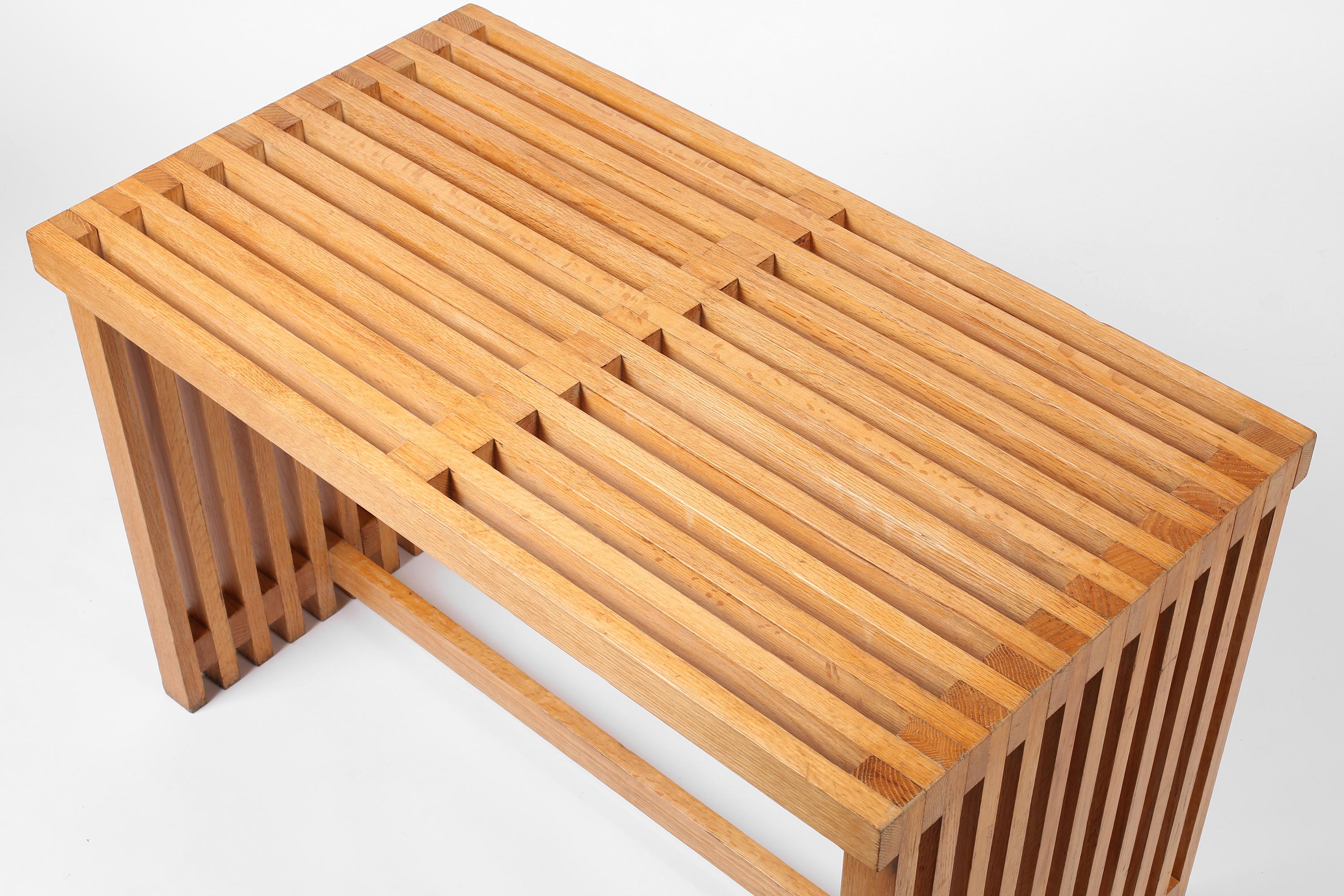 Scrivania modernista francese del 1960 a doghe in Oak Oak in vendita 5