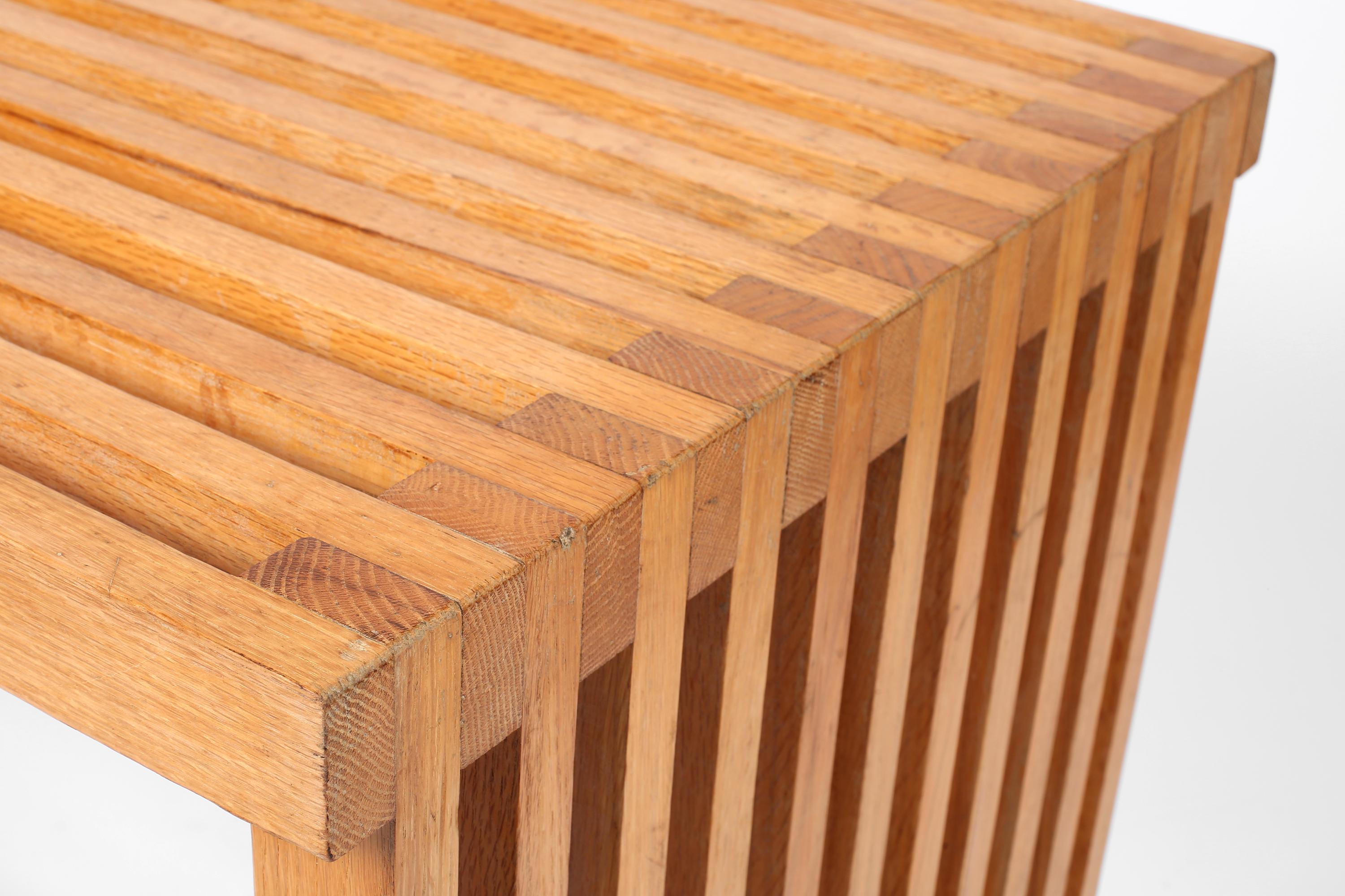 Scrivania modernista francese del 1960 a doghe in Oak Oak in vendita 7