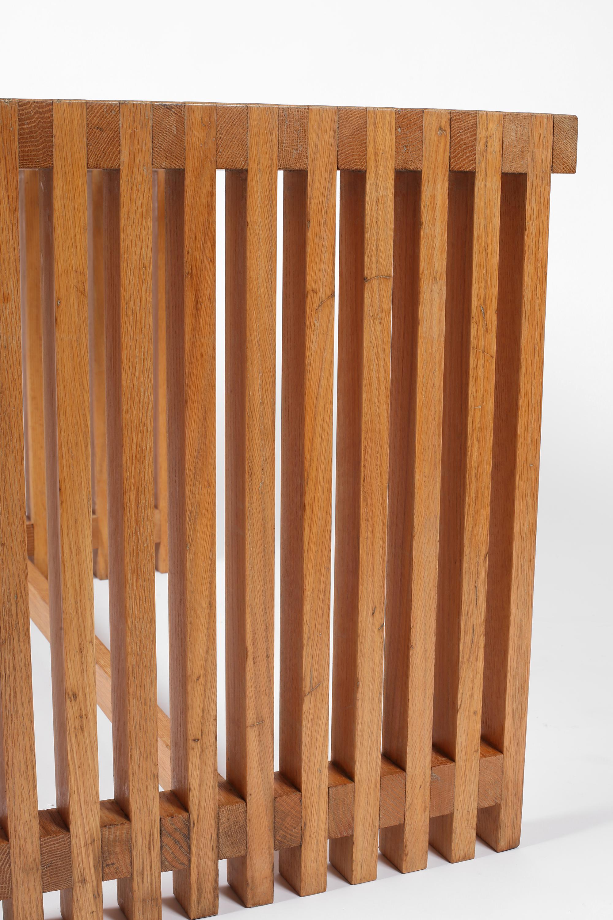Scrivania modernista francese del 1960 a doghe in Oak Oak in vendita 8