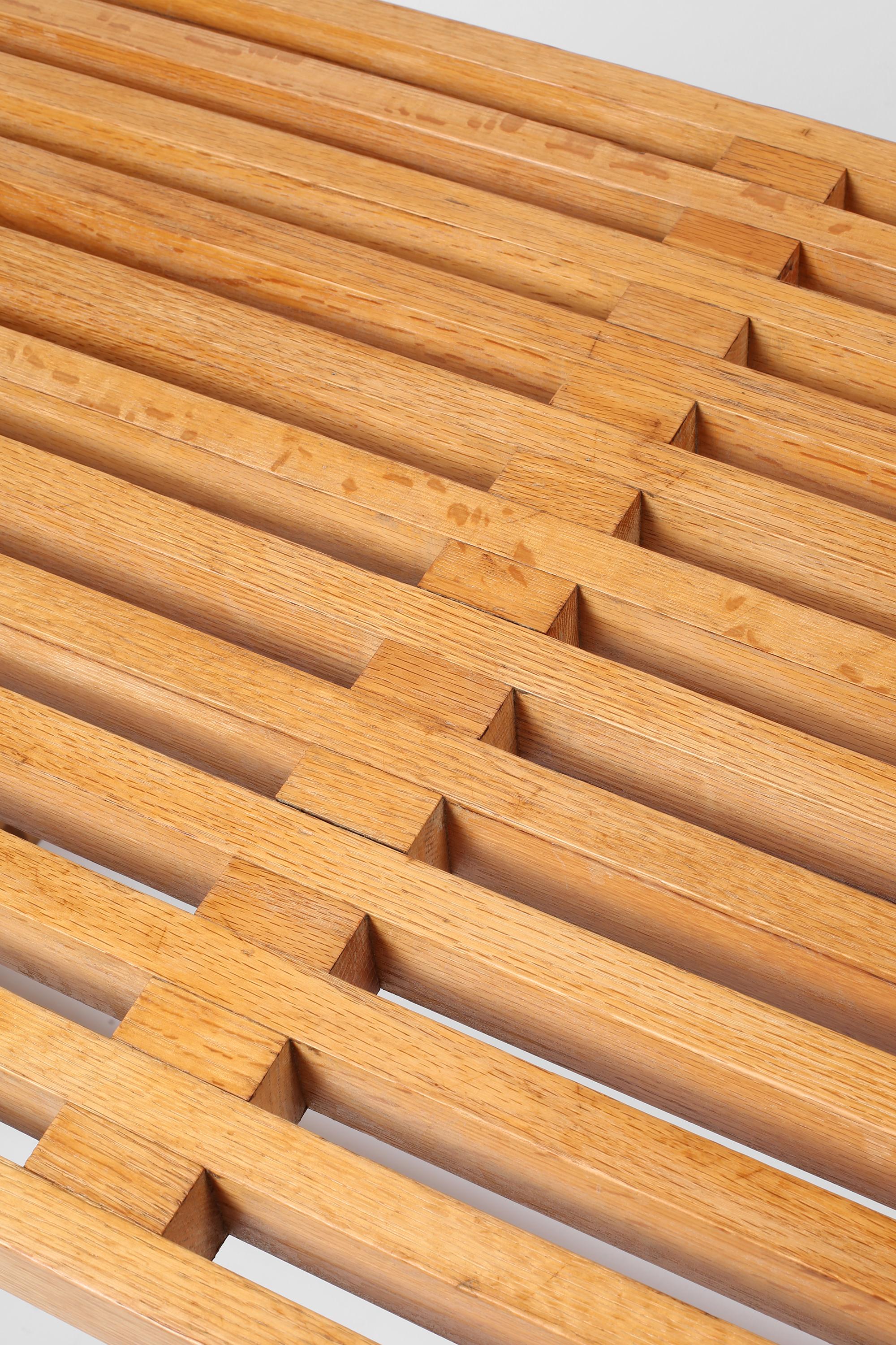 Scrivania modernista francese del 1960 a doghe in Oak Oak in vendita 9