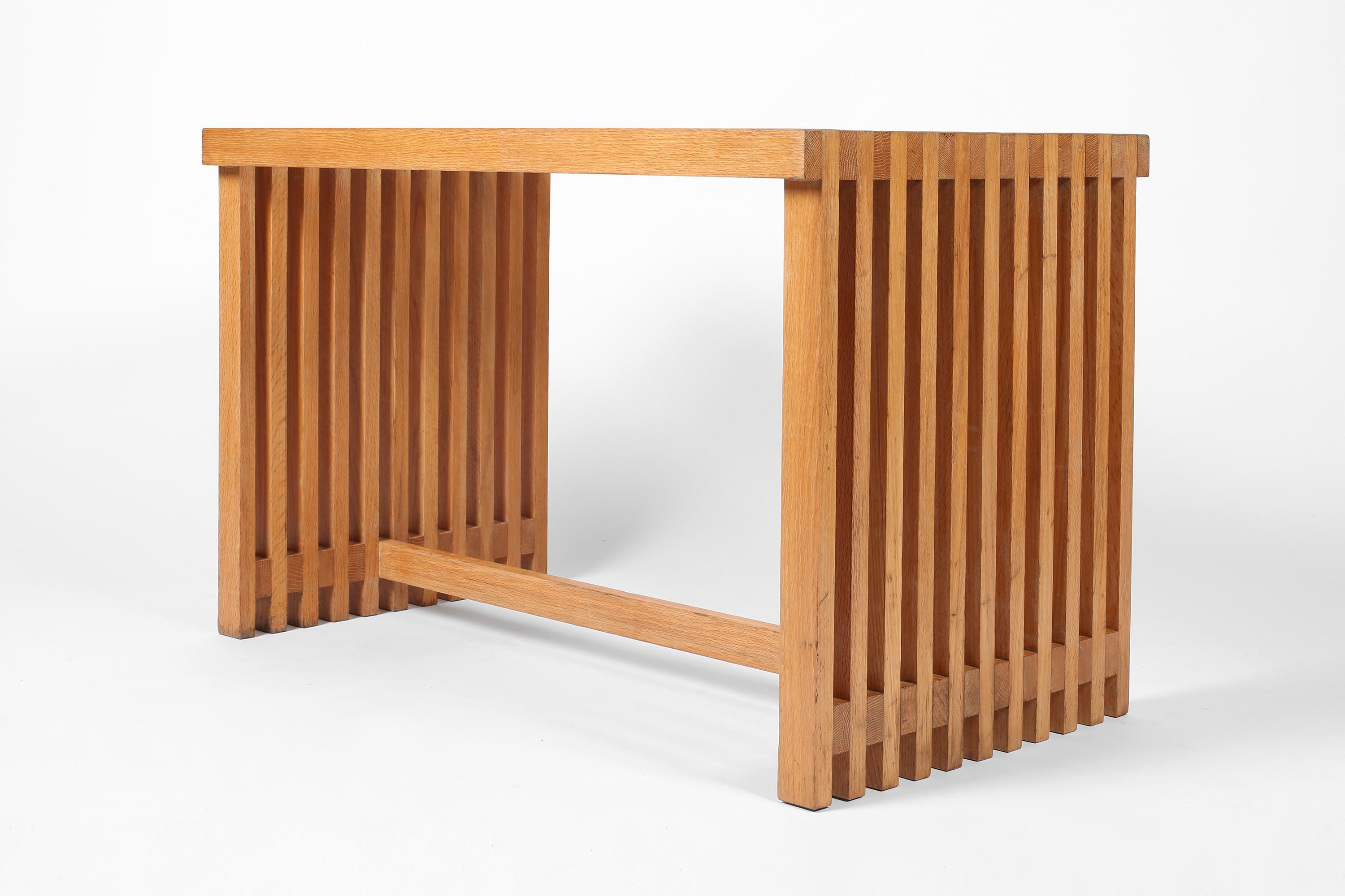 Francese Scrivania modernista francese del 1960 a doghe in Oak Oak in vendita