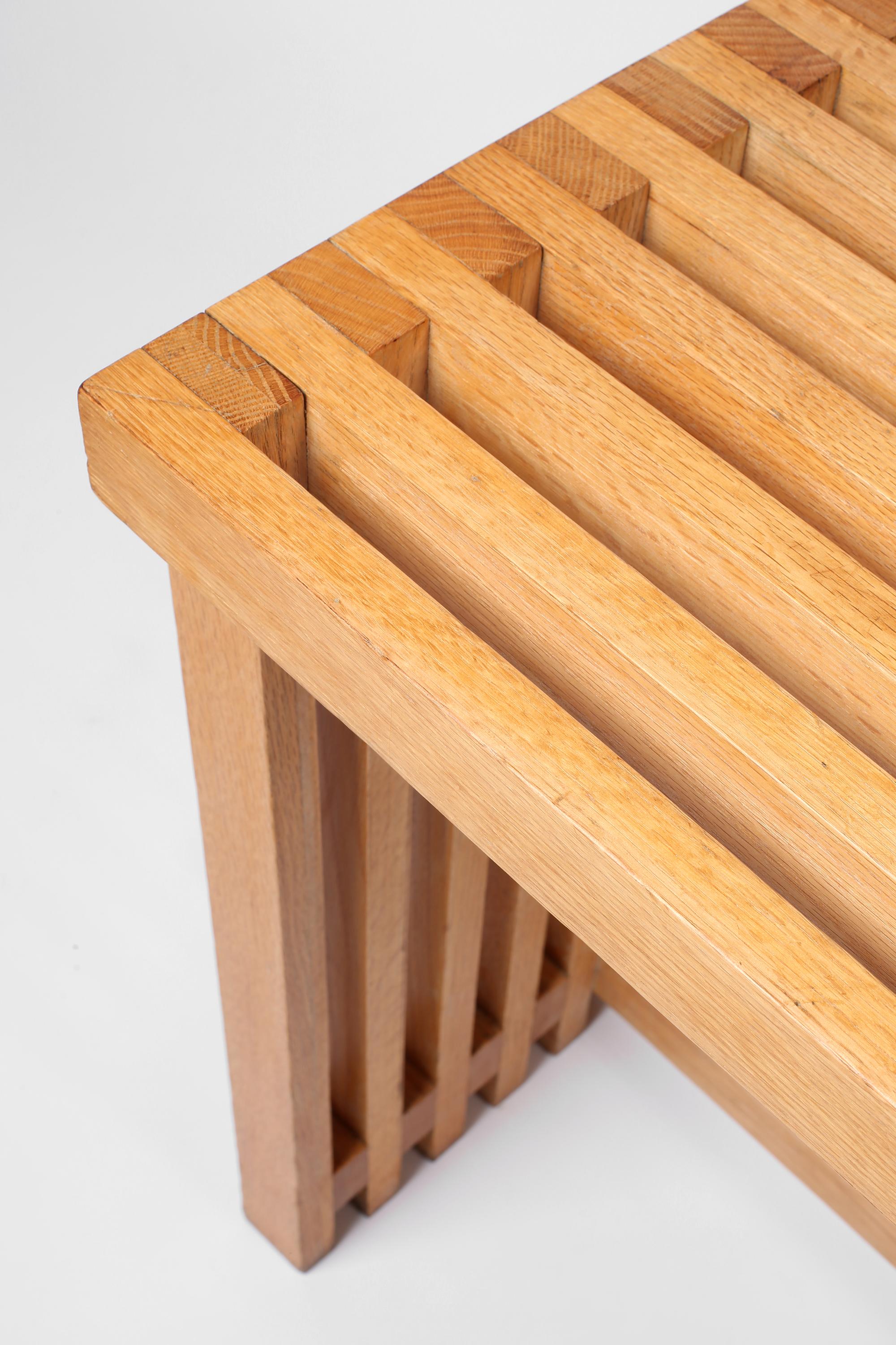 Scrivania modernista francese del 1960 a doghe in Oak Oak in vendita 2