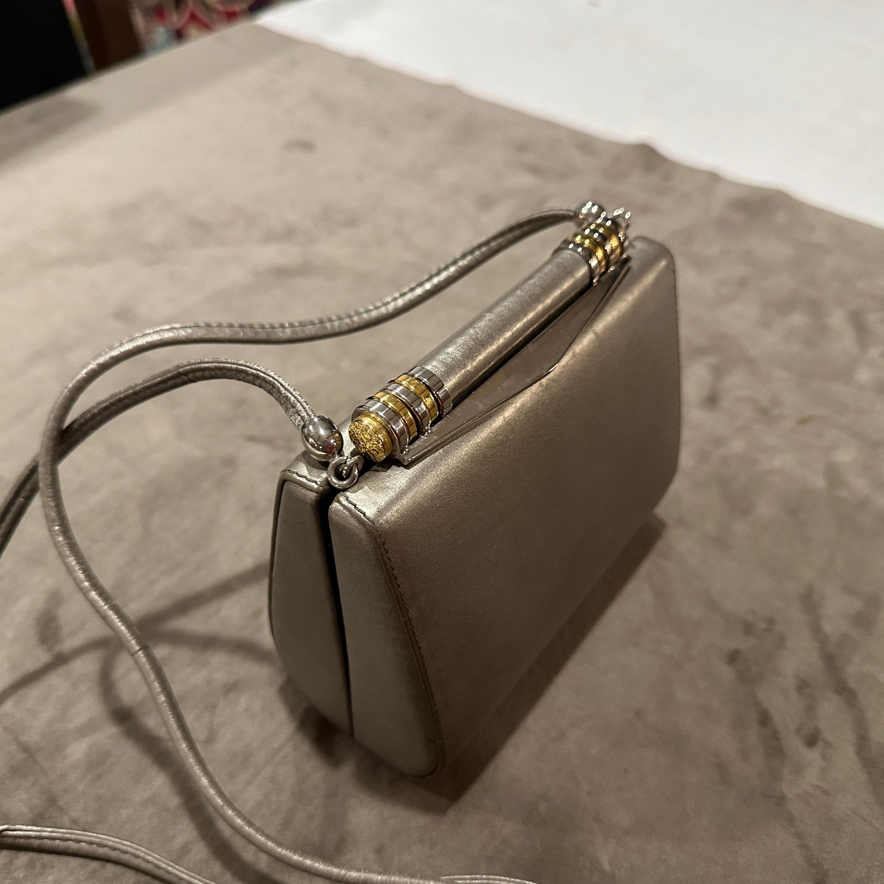1960s Mid-Century Gray Leather Italian Minaudière Bag by Rodo For Sale 5