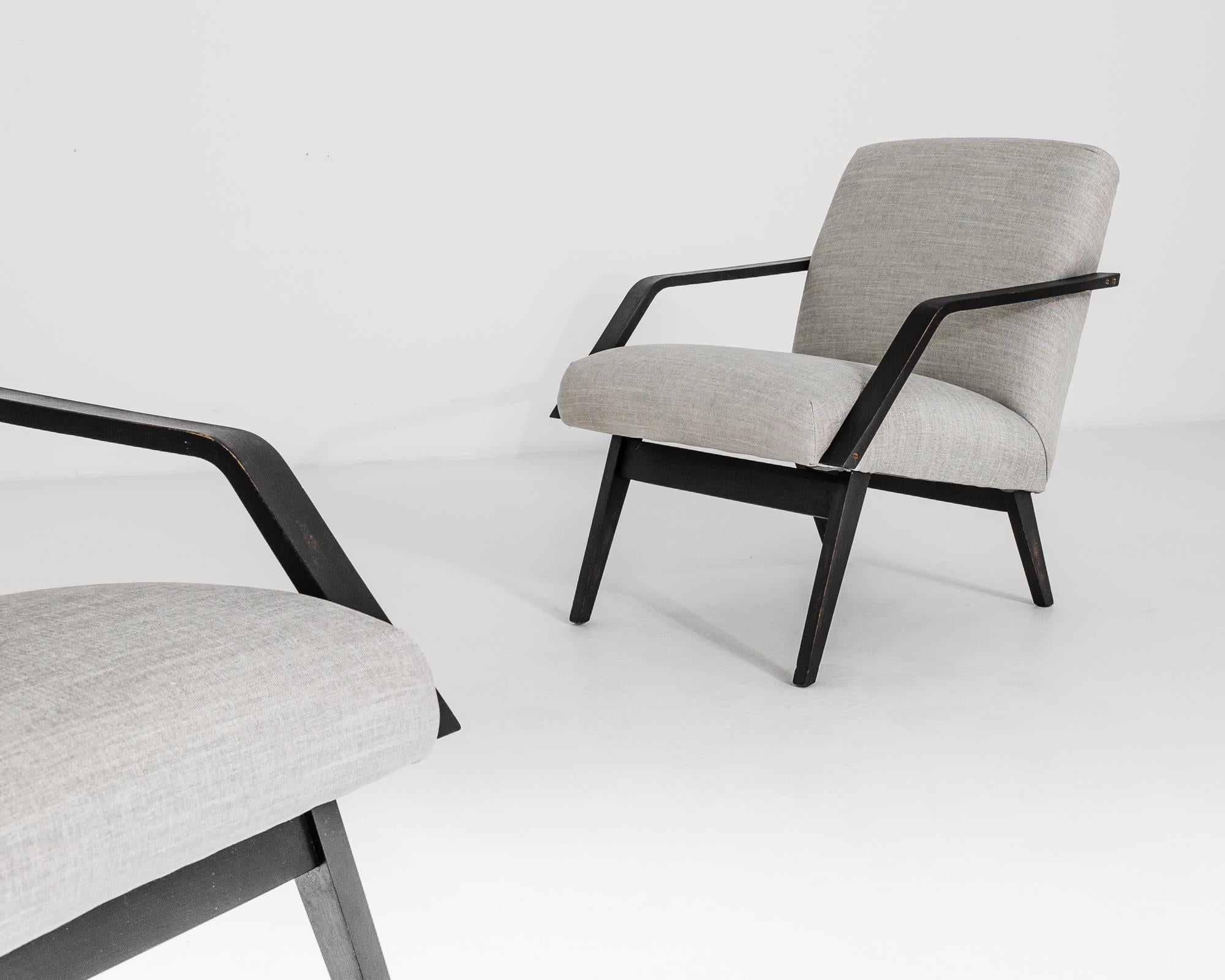 Mid-Century Modern Paire de fauteuils tchèques gris du milieu du siècle, années 1960 en vente