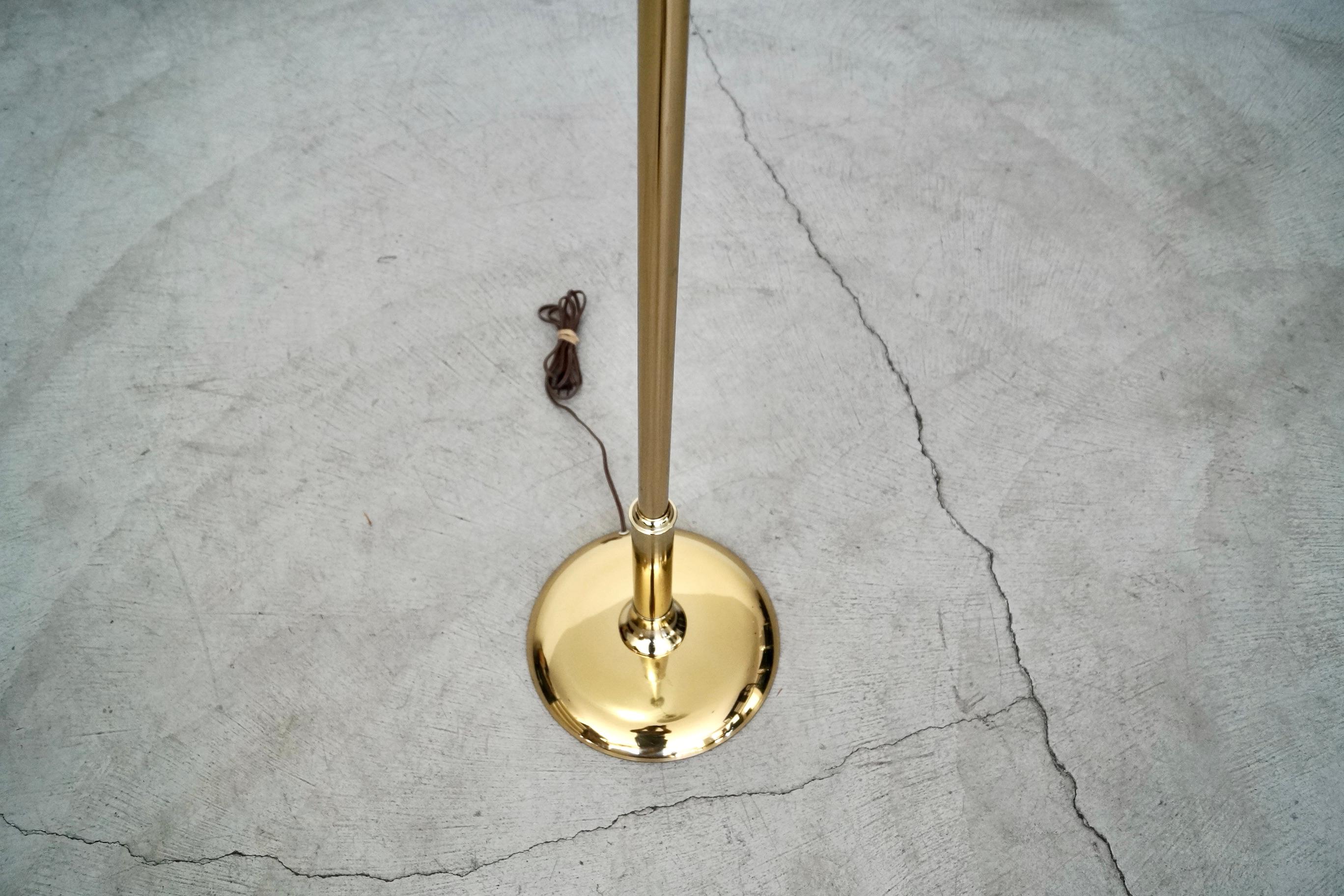 1960's Mid-Century Hollywood Regency Brass Floor Lamp For Sale 7
