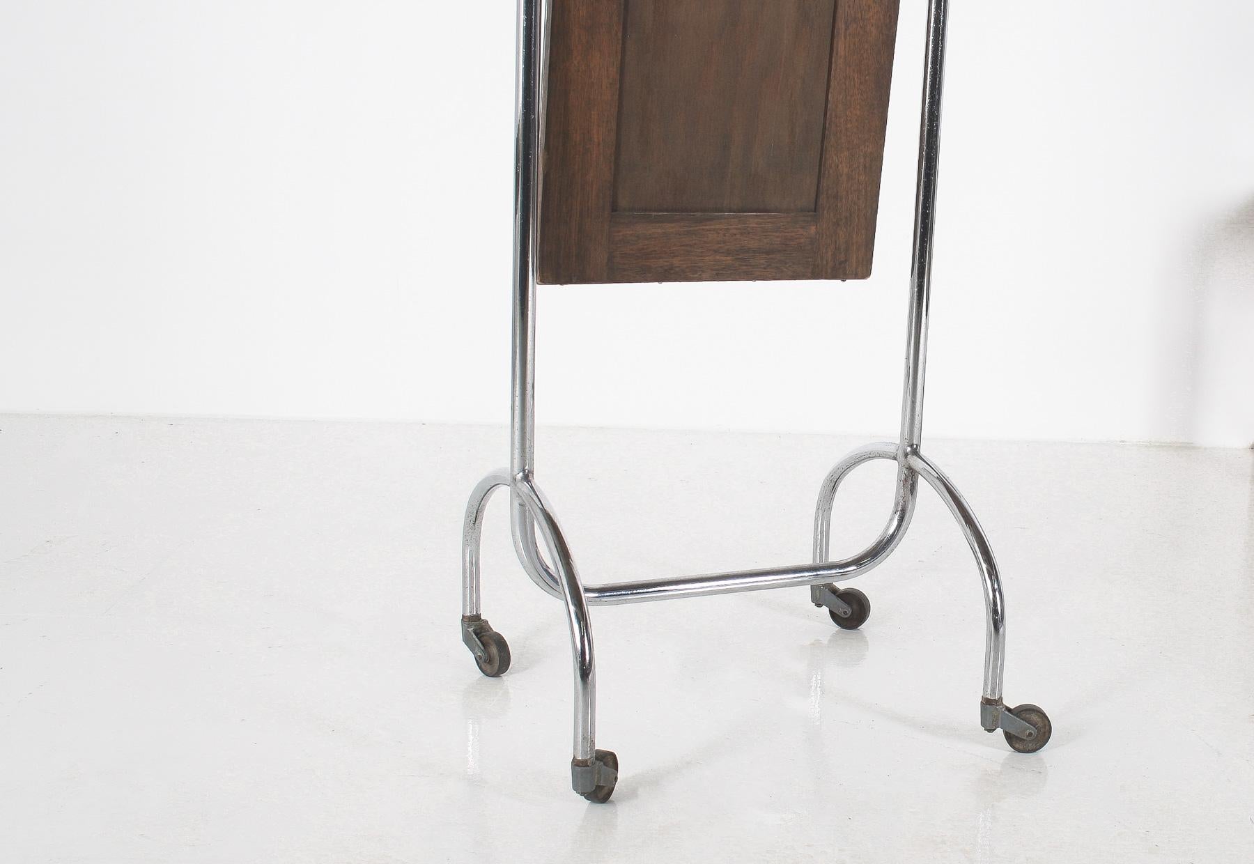 1960s Mid Century Industrial Vintage Chrome Floor Standing Cheval Mirror In Good Condition For Sale In Llanbrynmair, GB