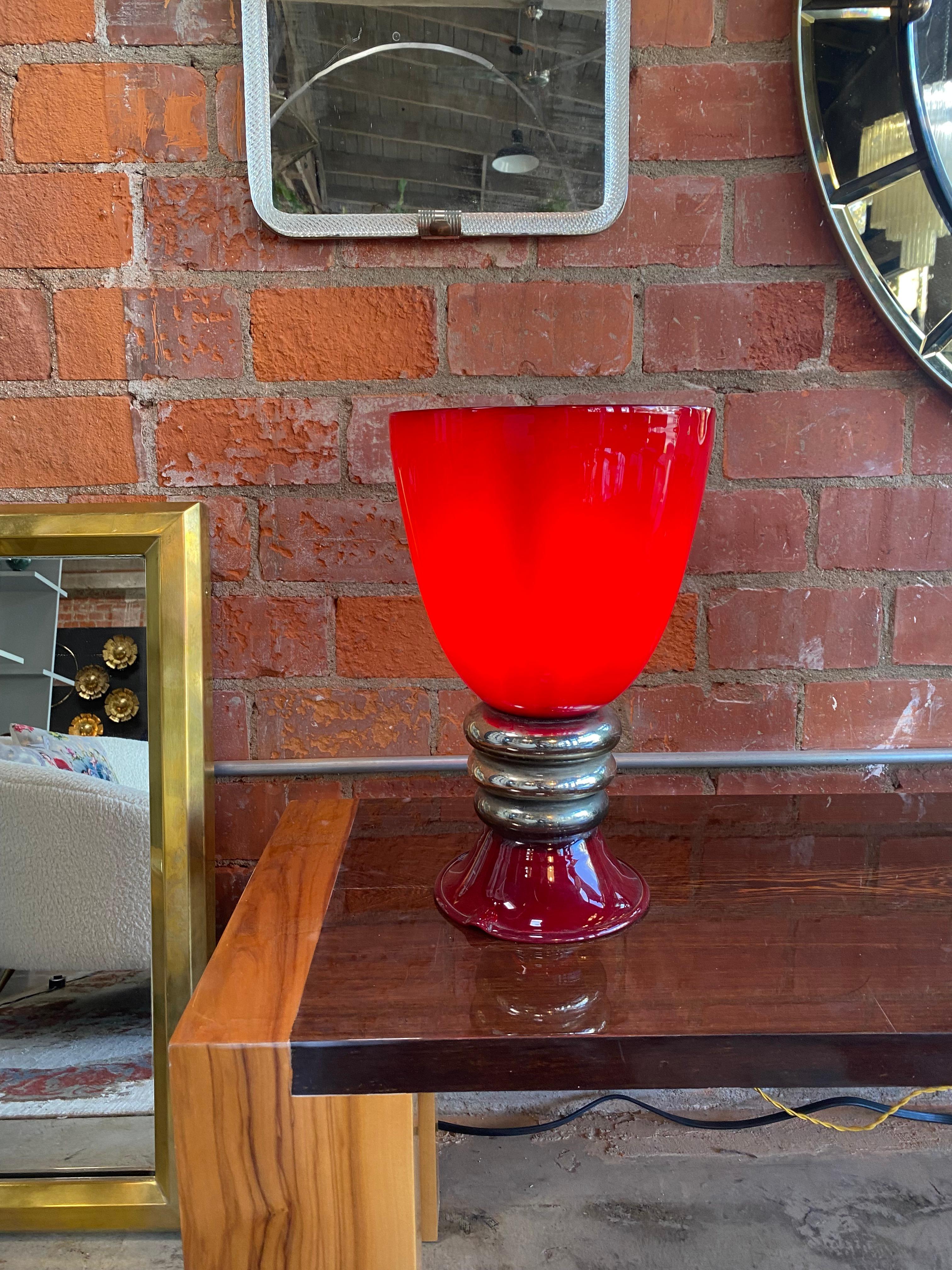 Mid-Century Modern Lampe de table rouge italienne mi-siècle moderne, années 1960 en vente