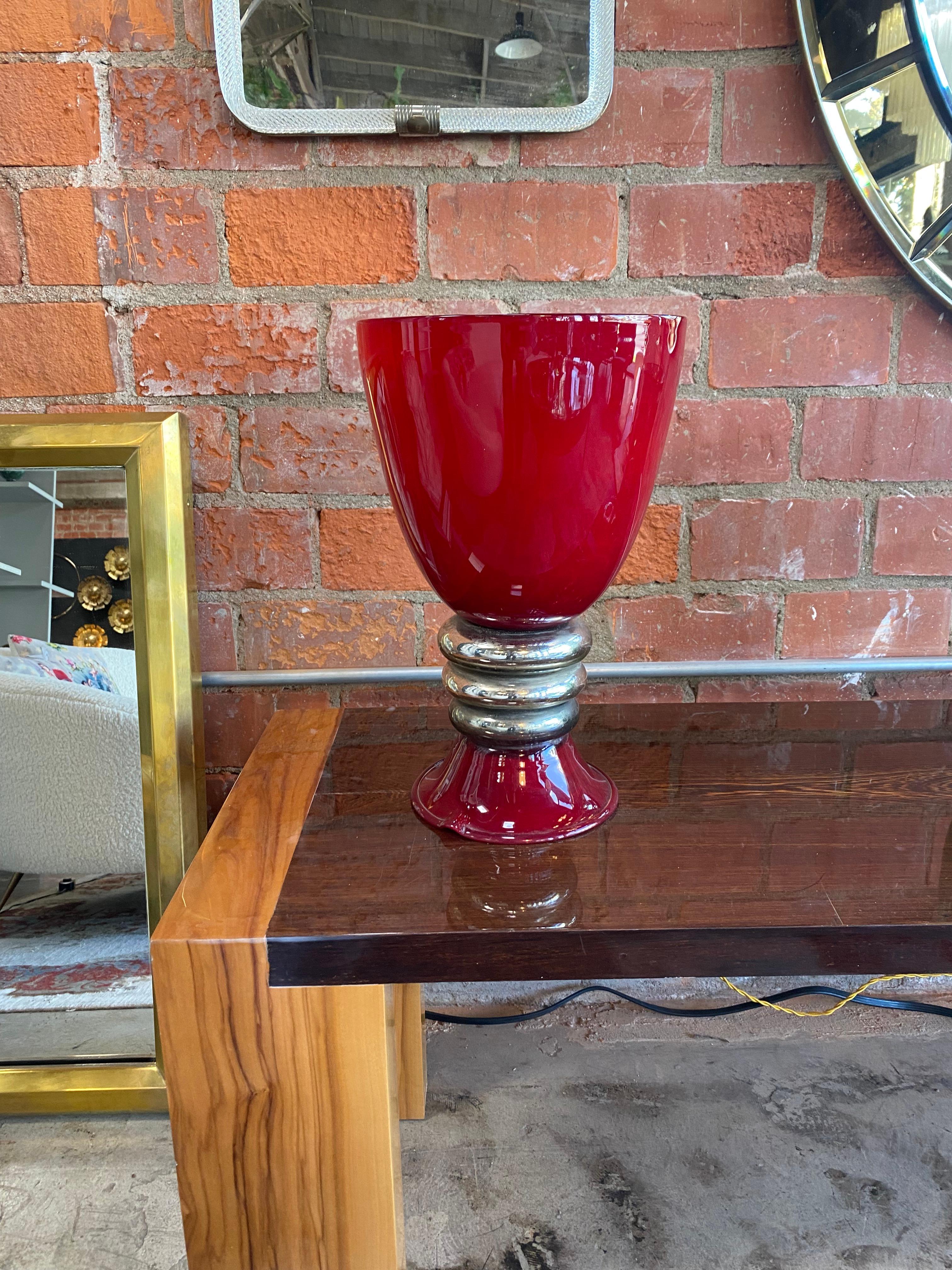 1960s Mid-Century Italian Red Table Lamp In Good Condition For Sale In Los Angeles, CA