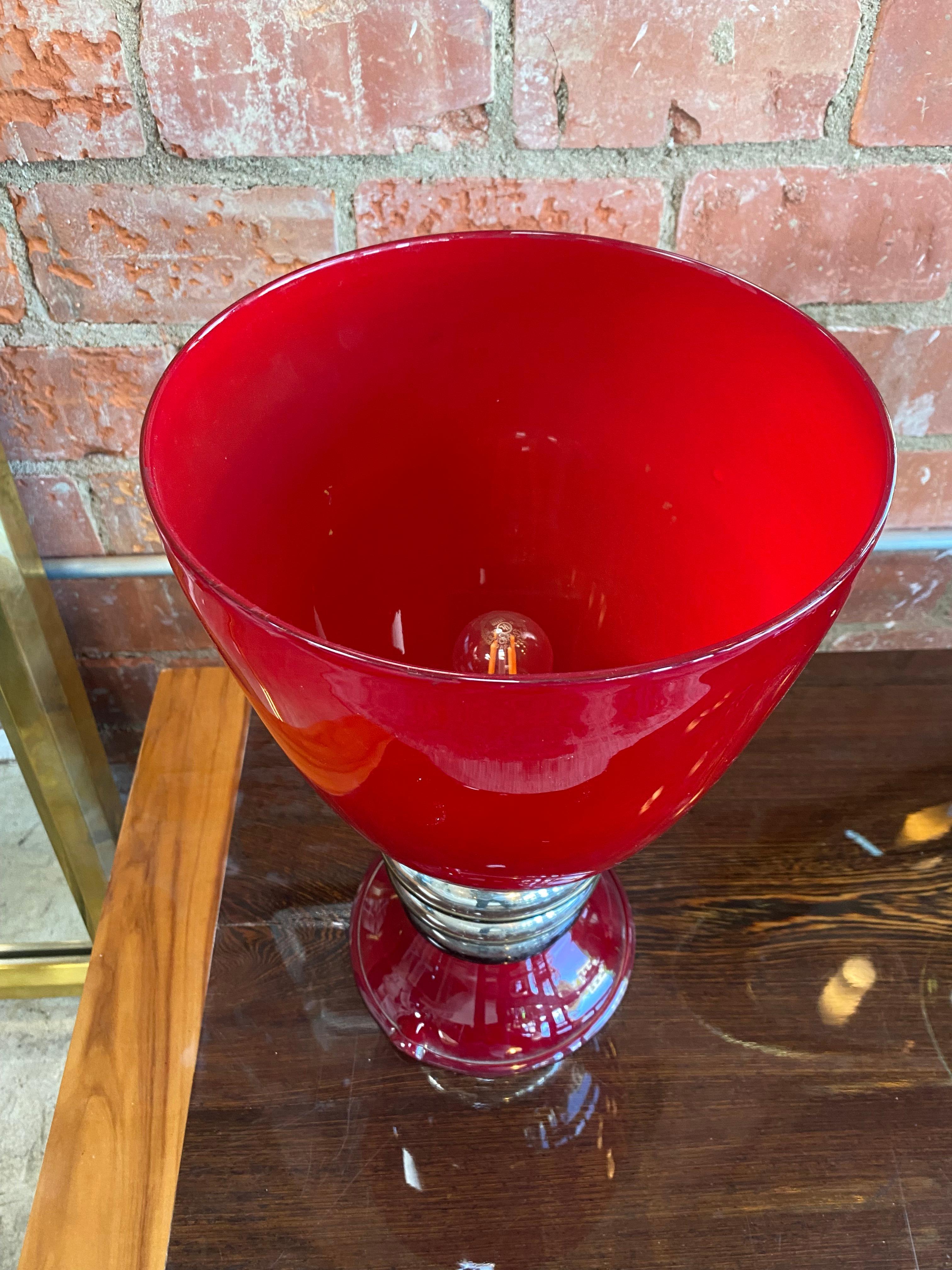 1960s Mid-Century Italian Red Table Lamp For Sale 1