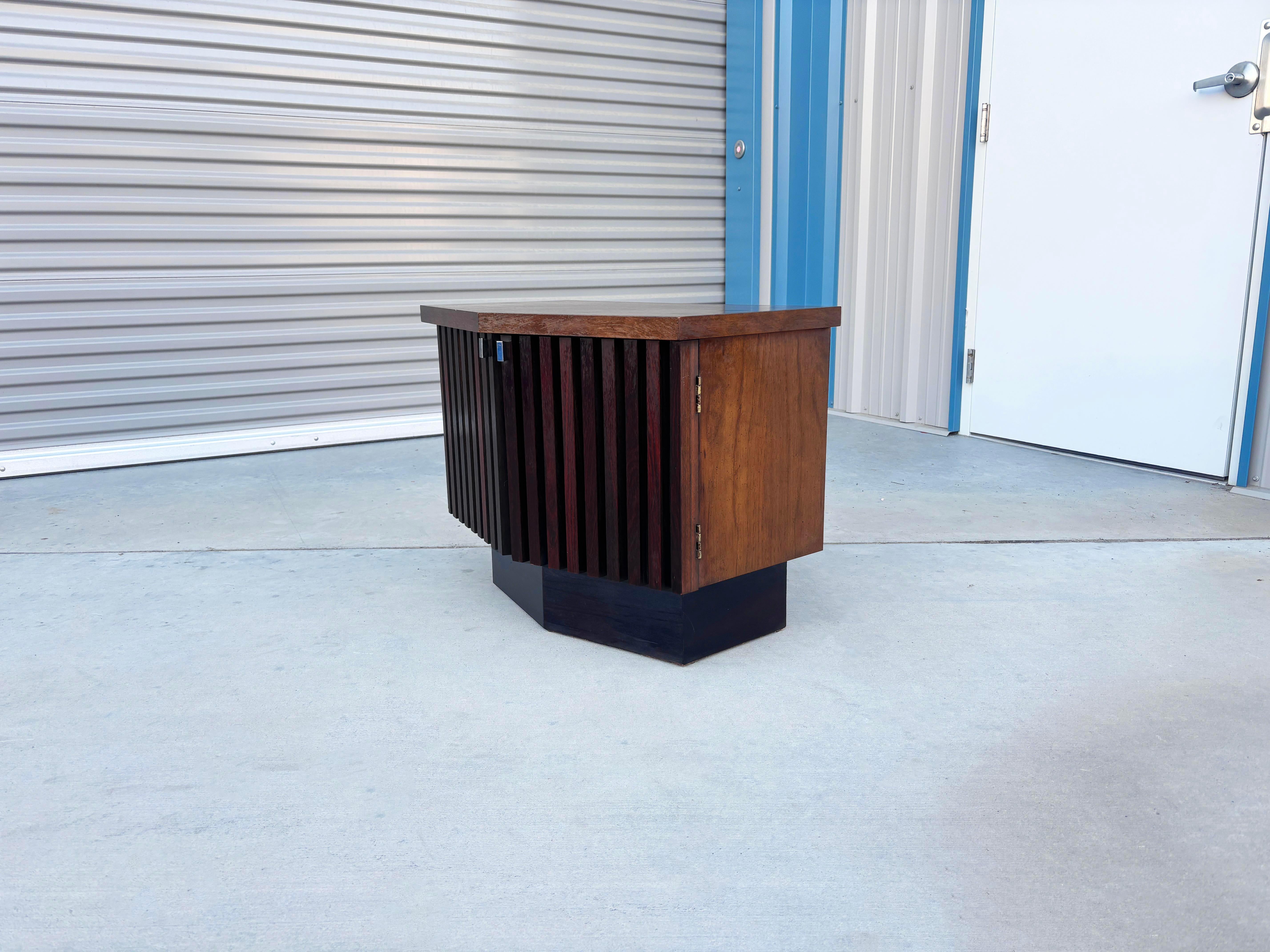 Mid-20th Century 1960s Mid-Century Lane Tower Suite Rosewood & Walnut Pair of Nightstands For Sale