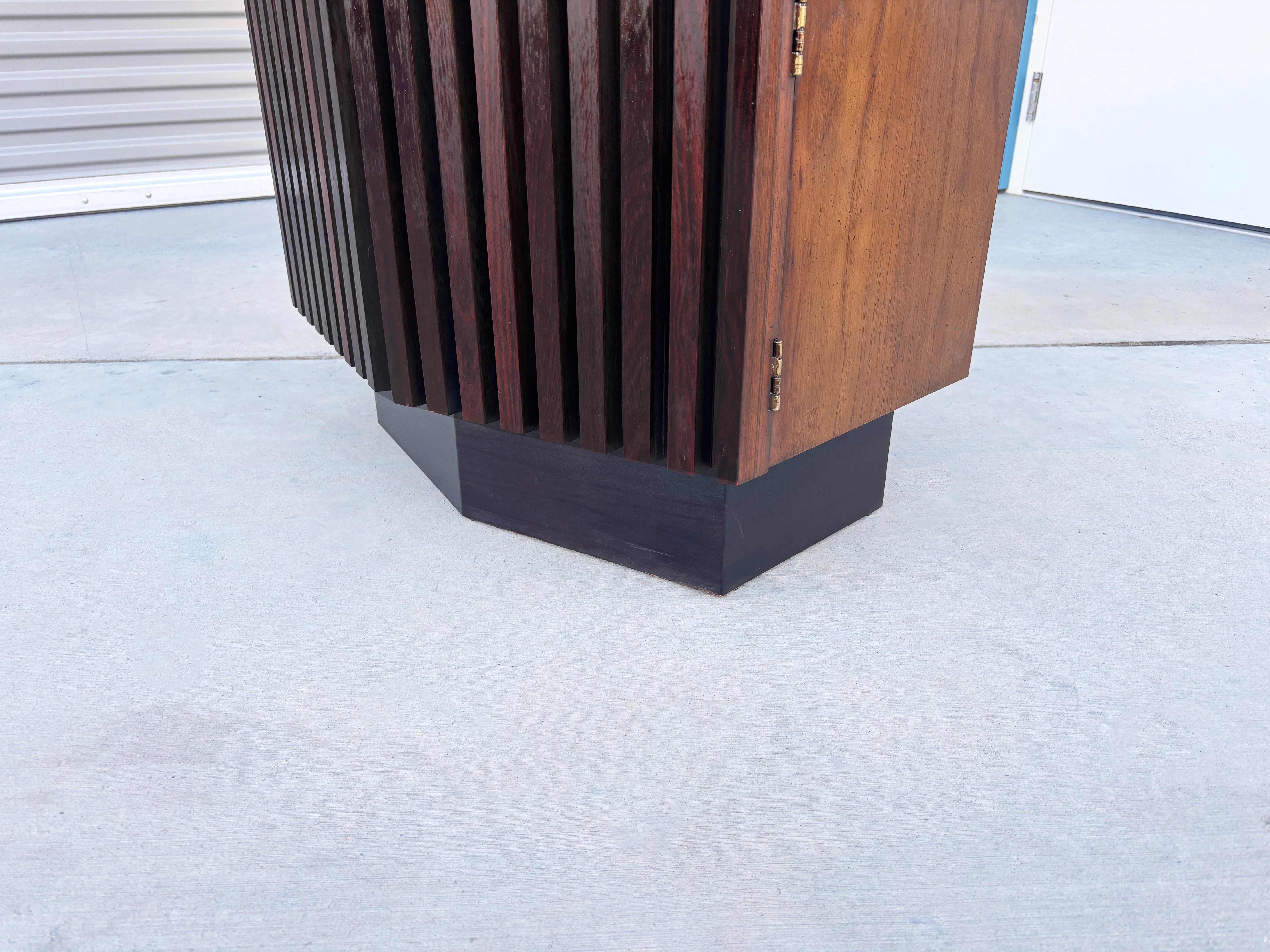 1960s Mid-Century Lane Tower Suite Rosewood & Walnut Pair of Nightstands For Sale 3
