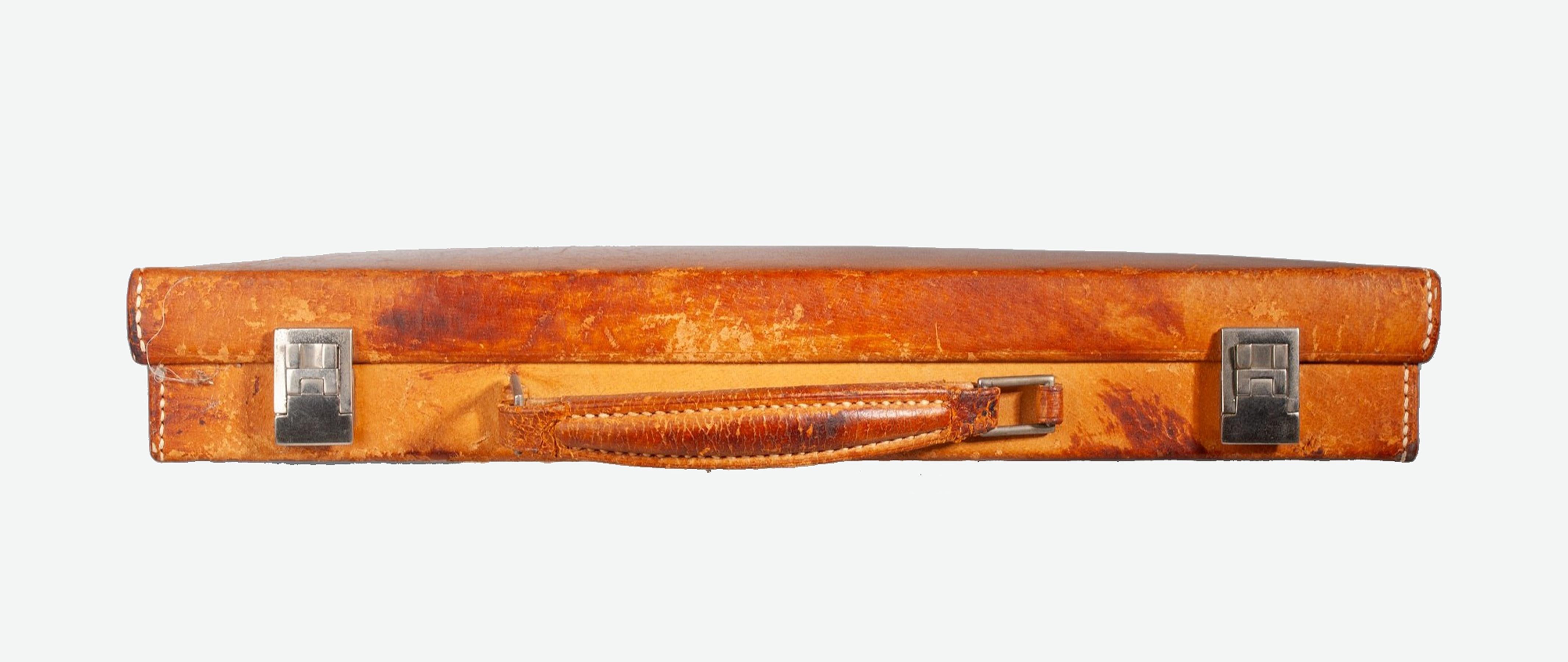 French 1960s Mid-Century Leather Travel Case with Vanity/Grooming Set by Hermés, France For Sale