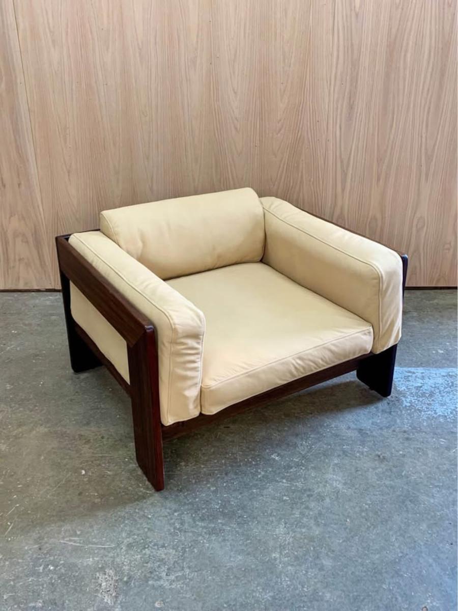 Pelle Sedia da salotto del Mid Century degli anni '60 in vendita