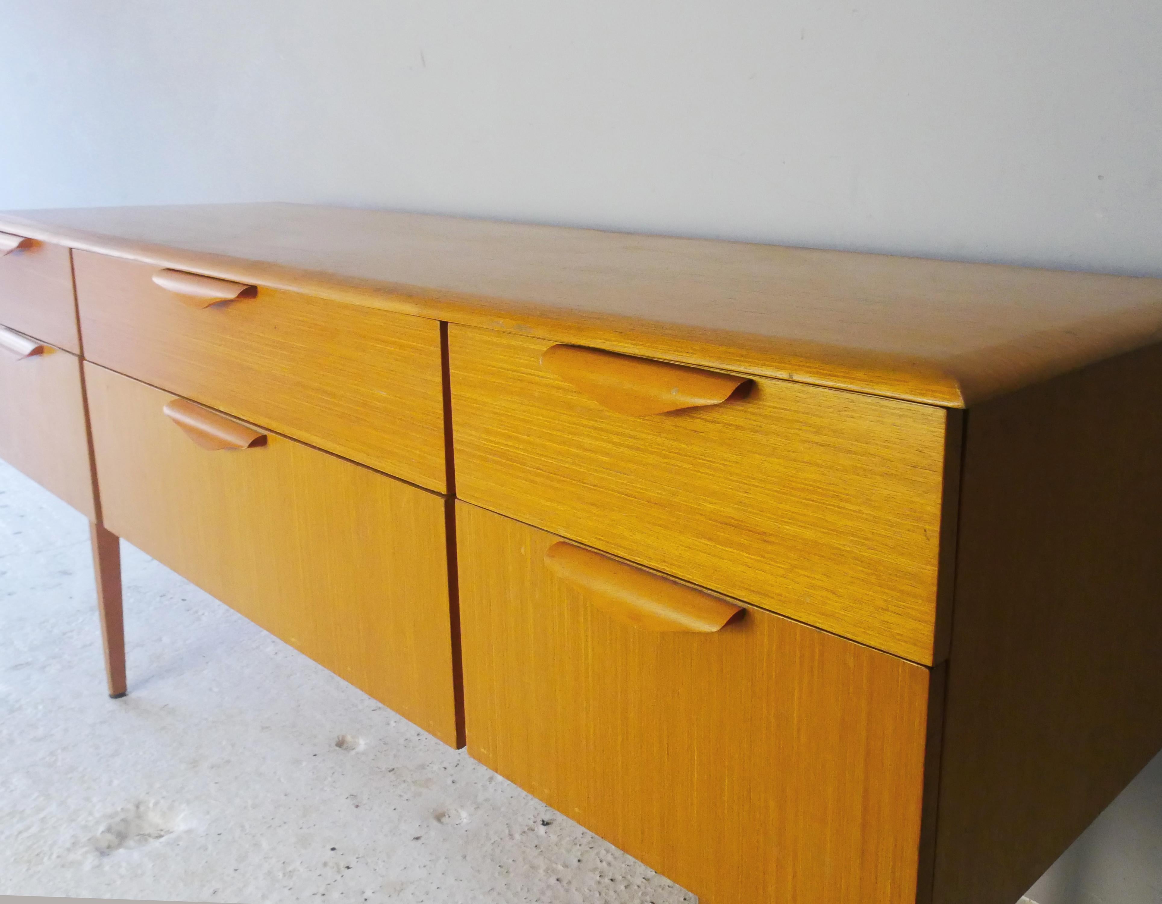 Mid-Century Modern 1960’s Mid Century Low Chest of Drawers / Sideboard For Sale