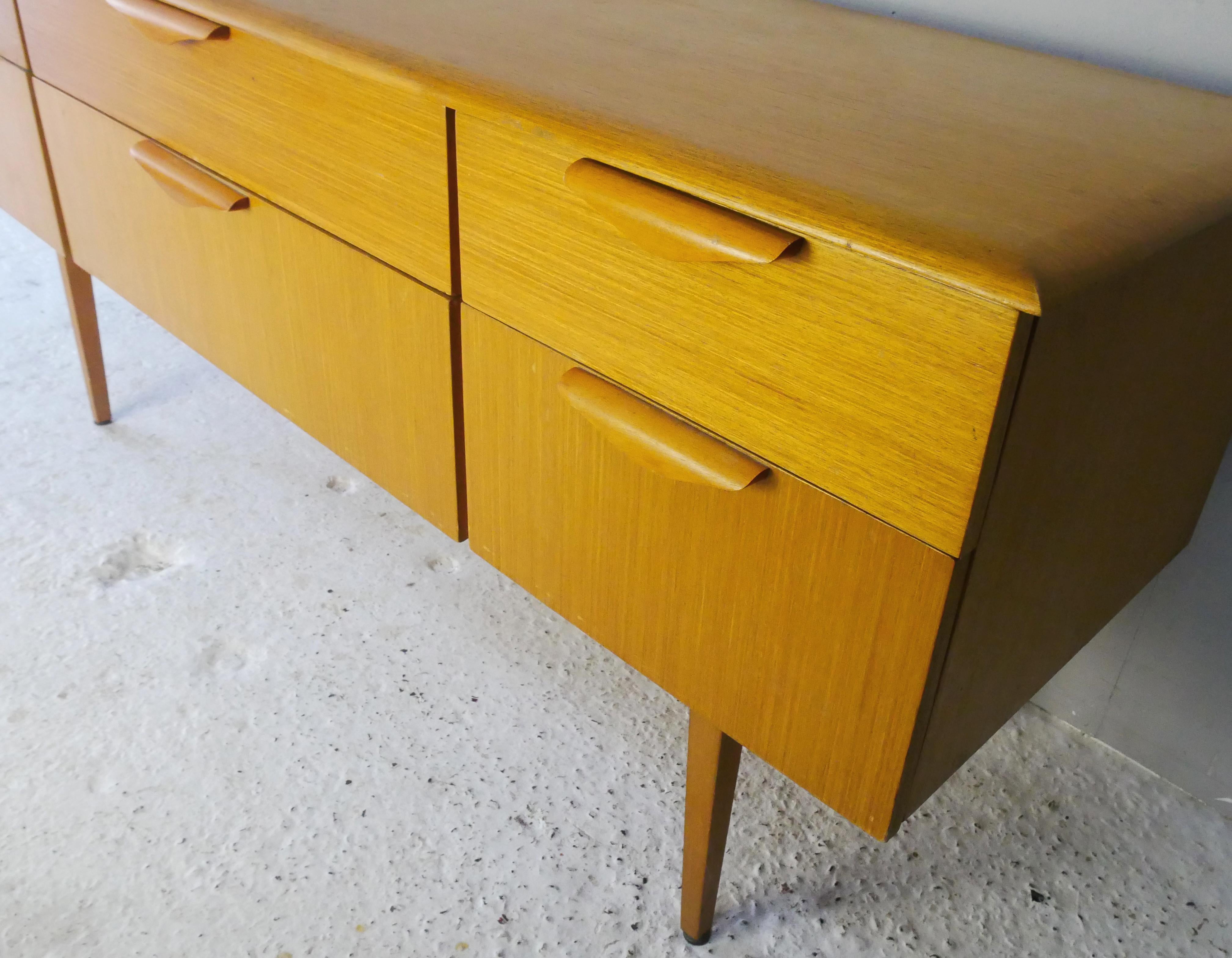 British 1960’s Mid Century Low Chest of Drawers / Sideboard For Sale