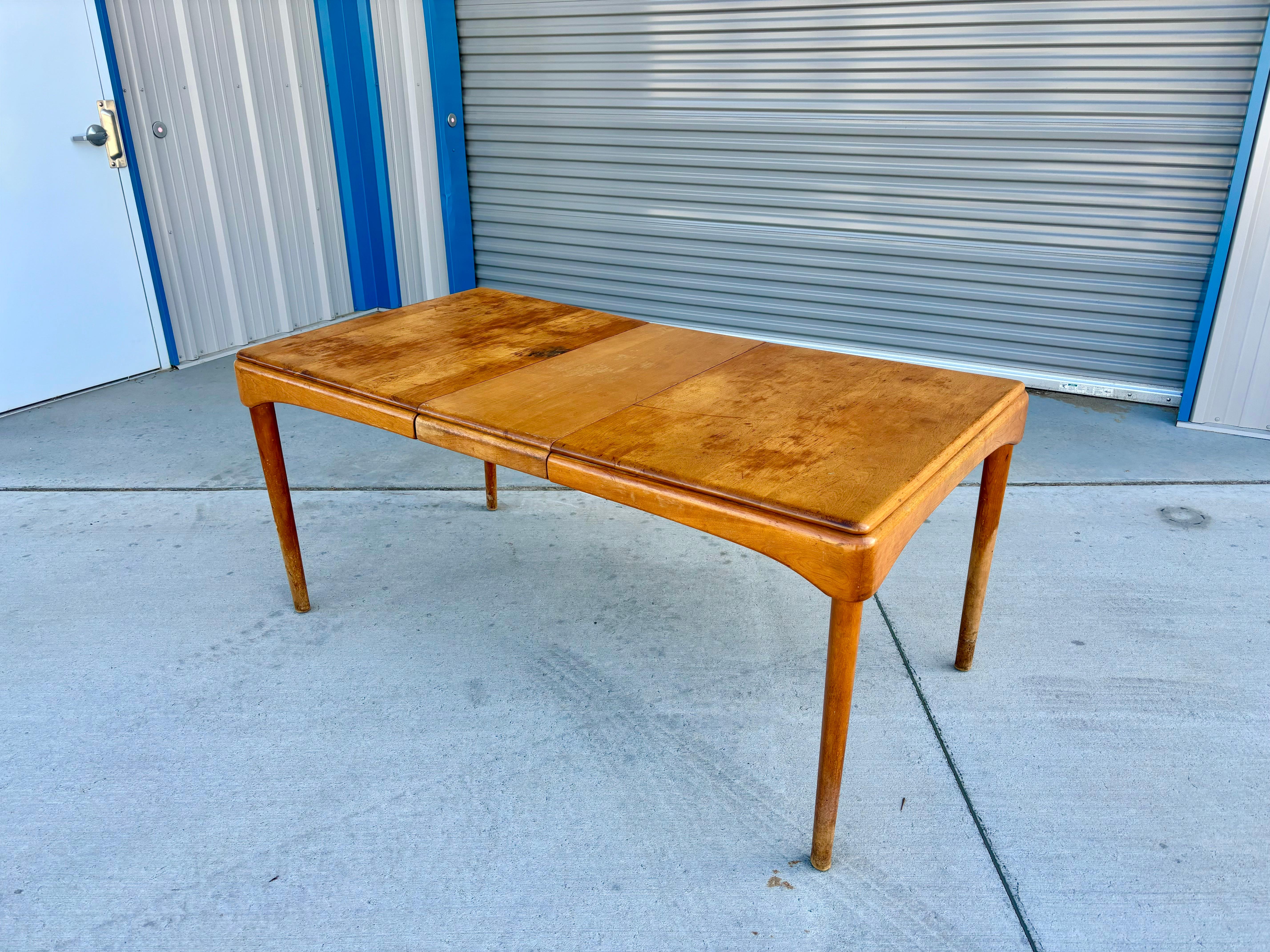 1960s Mid Century Maple Dining Table by Heywood Wakefield For Sale 5