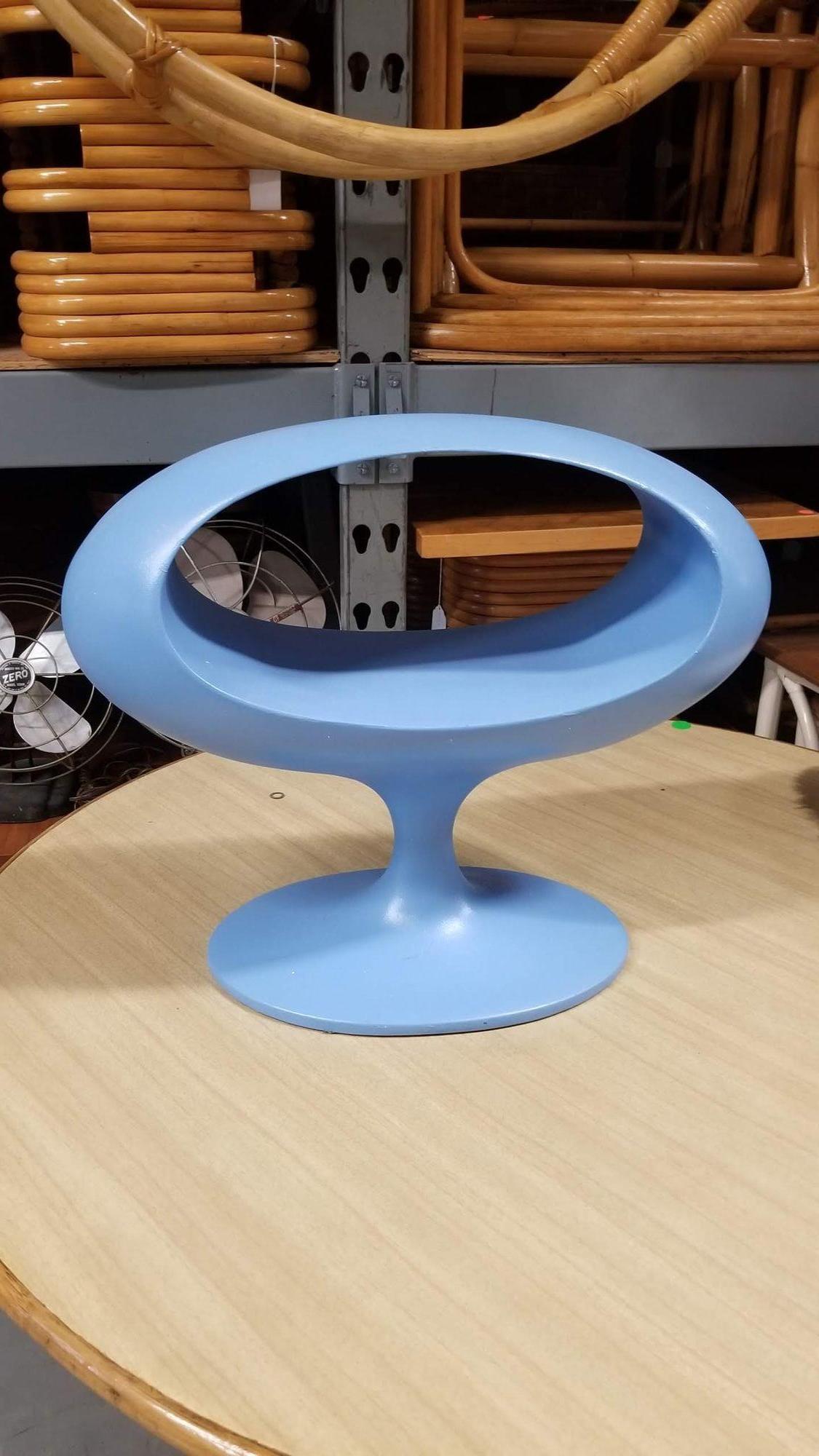 Sip your martinis in style with this 1960s Mid-Century Space Age Mod side table. Made in the style of by William Emmerson
Emmerson’s style is the presence of absence or Zen and the art of interior decorating.

A striking piece of furniture that