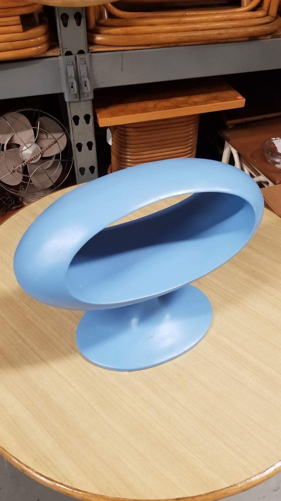 Mid-Century moderno Tavolo con piedistallo laterale in stile Mid Century Mod del 1960 di William Emmerson in vendita