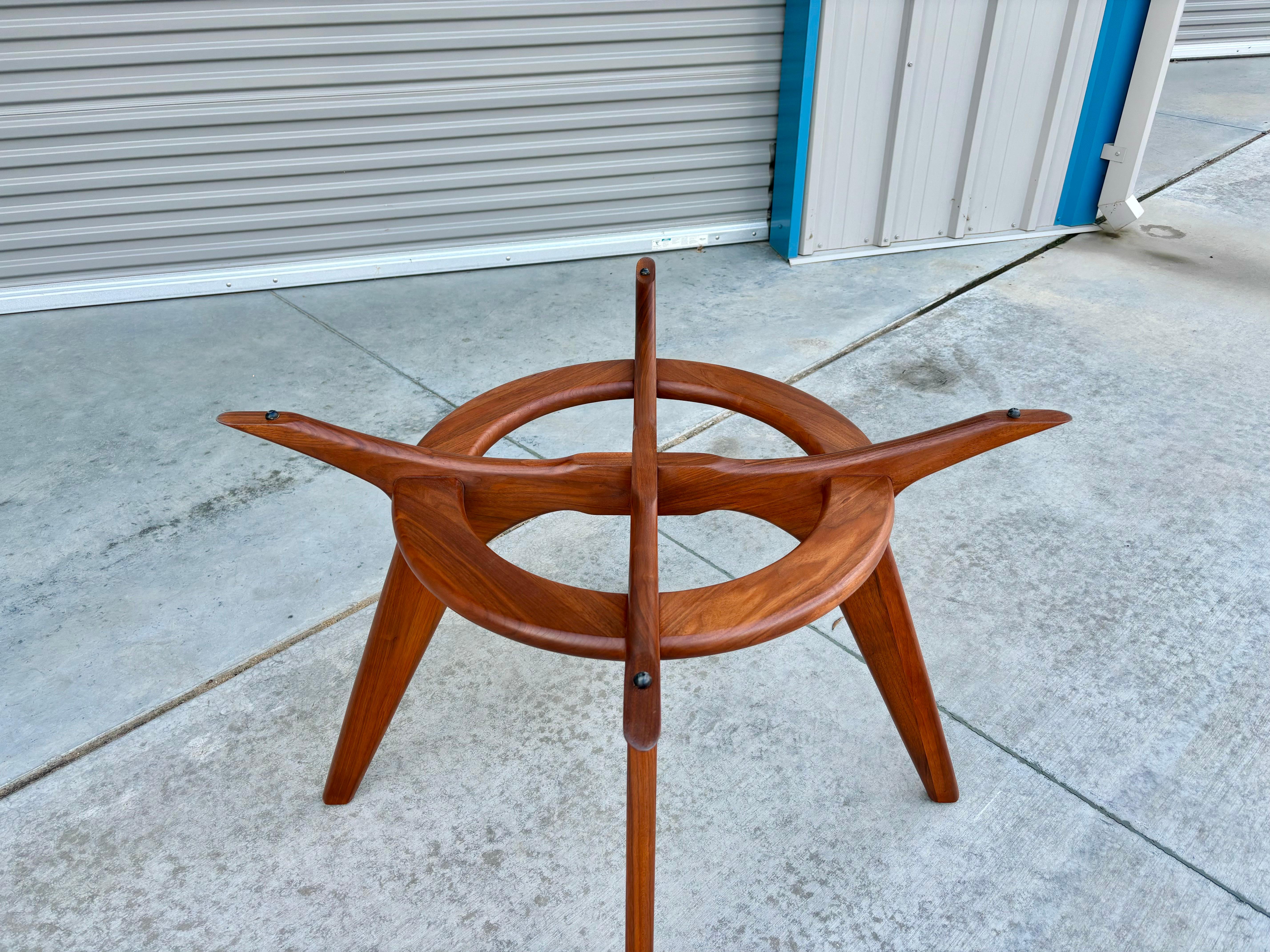 1960s Mid Century Model 1135-T Dining Table Designed by Adrian Pearsall for Craf For Sale 4