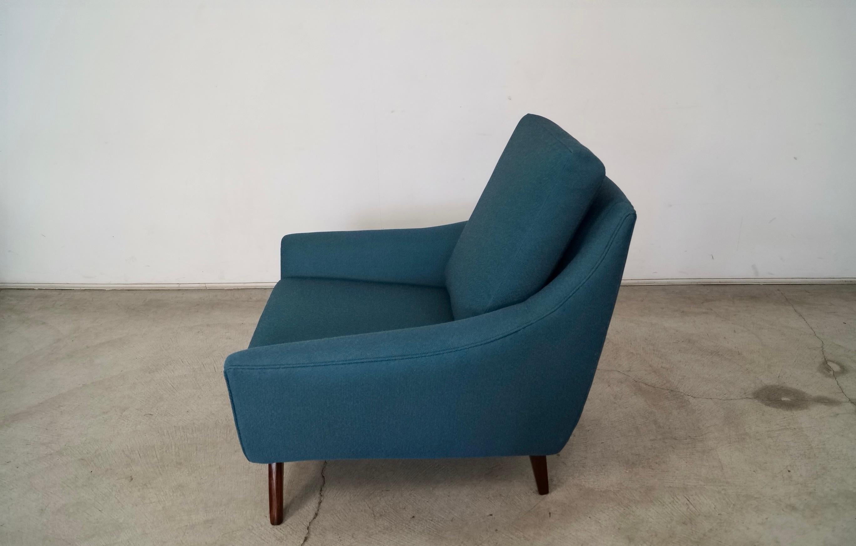 1960's Mid-Century Modern Adrian Pearsall Style Prestige Gondola Lounge Chair For Sale 1