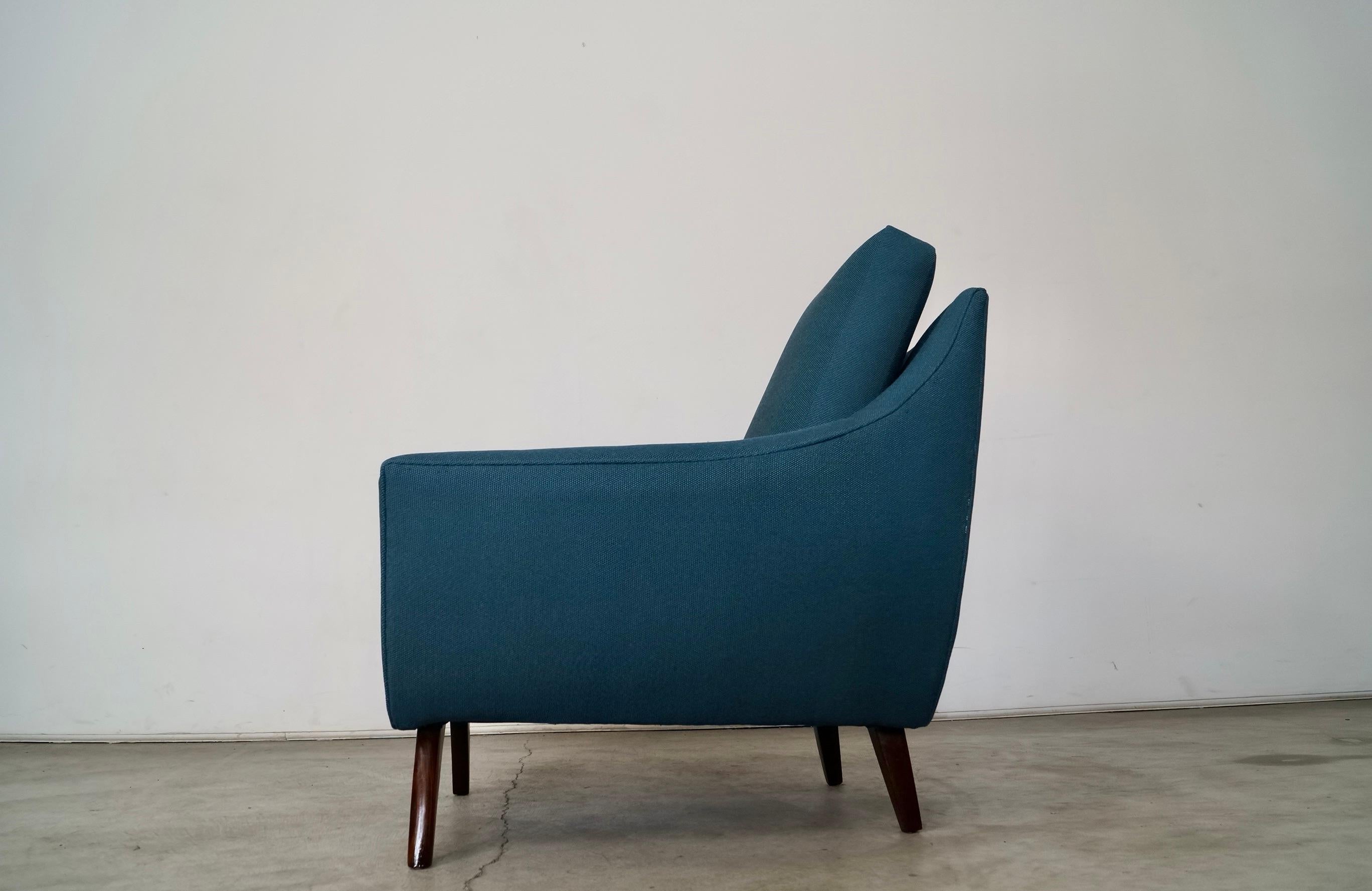 1960's Mid-Century Modern Adrian Pearsall Style Prestige Gondola Lounge Chair For Sale 2