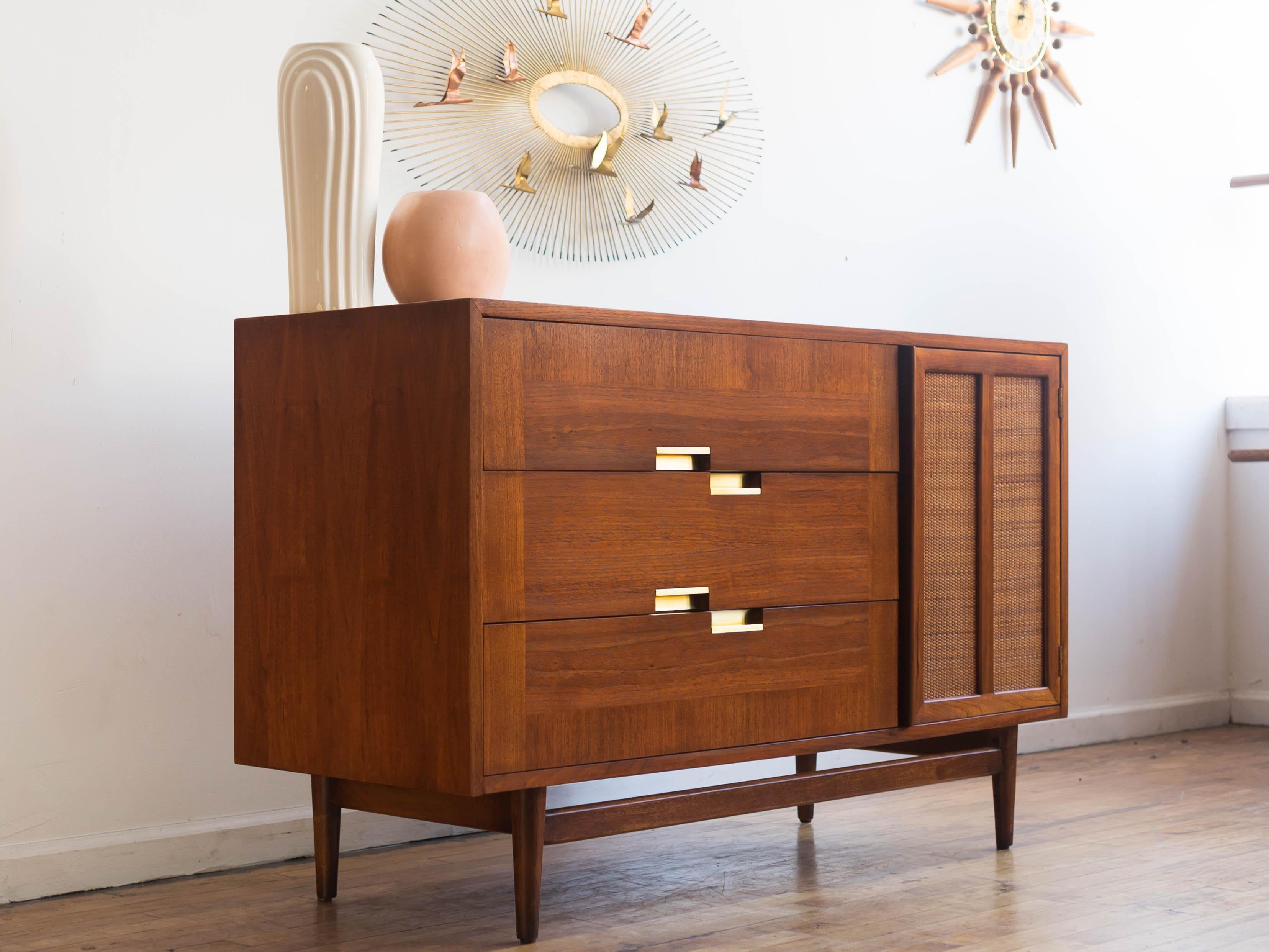 1960's Mid-Century Modern American of Martinsville Accord Credenza/Buffet In Good Condition In Chicago, IL