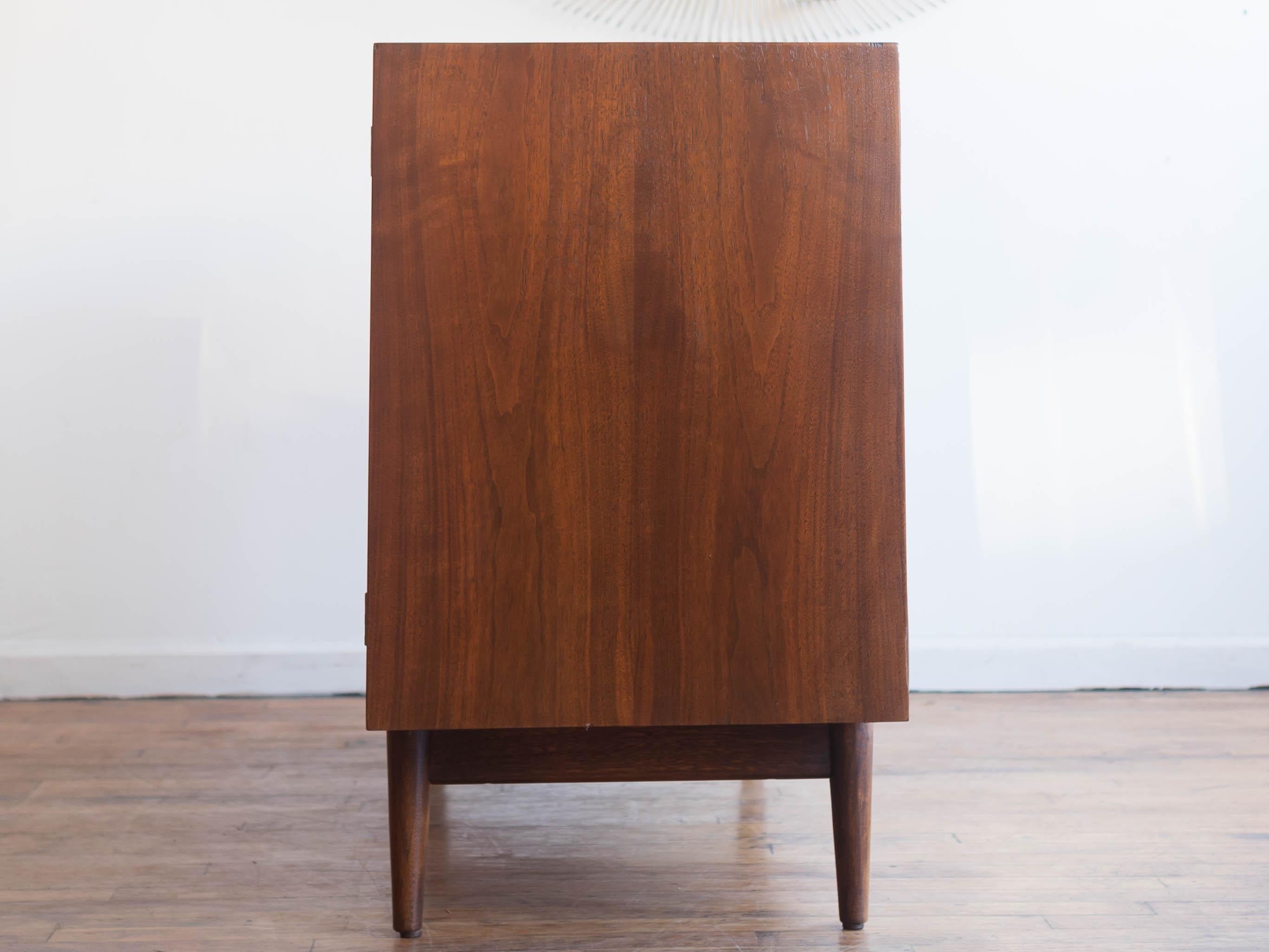 1960's Mid-Century Modern American of Martinsville Accord Credenza/Buffet 4