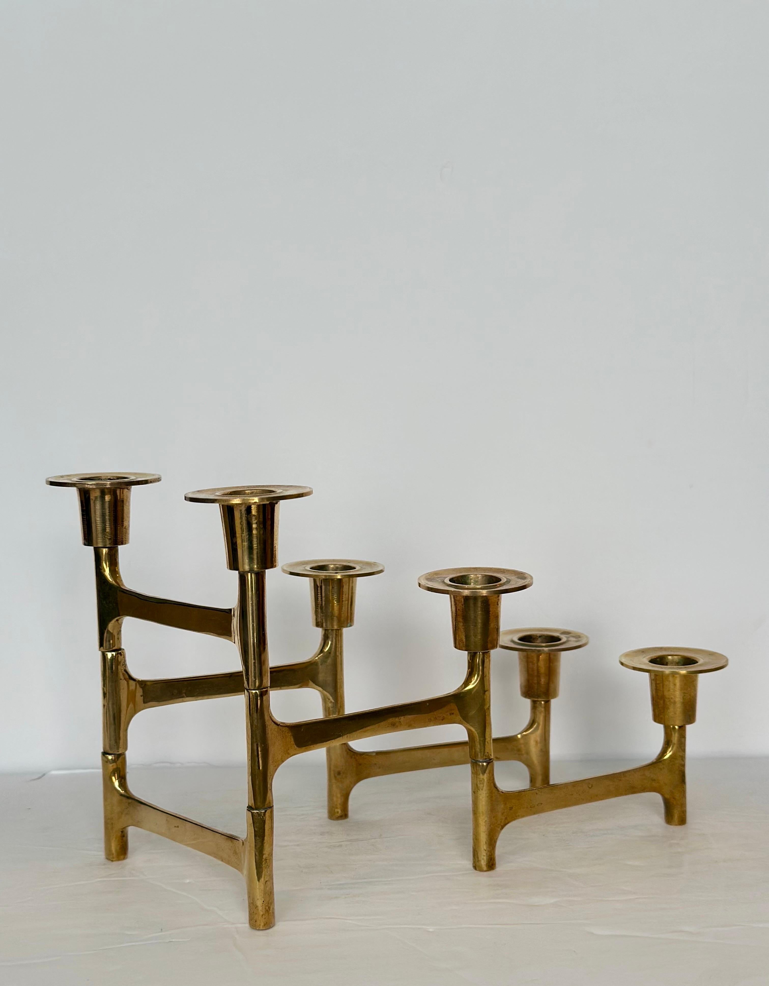 1960er Jahre Mid-Century Modern Articulated Messing Sechs Kerzenständer im Angebot 3