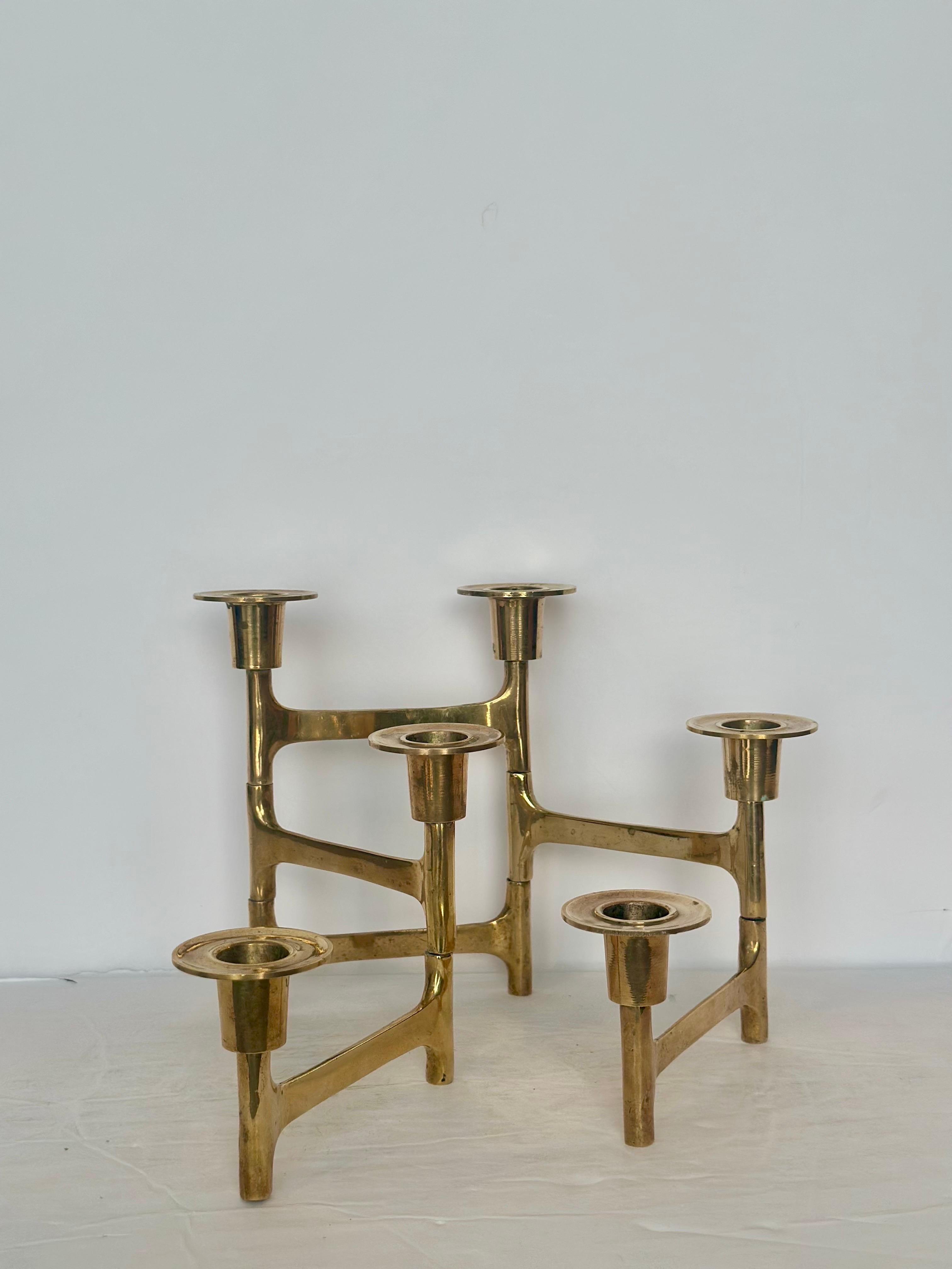 1960er Jahre Mid-Century Modern Articulated Messing Sechs Kerzenständer im Angebot 4