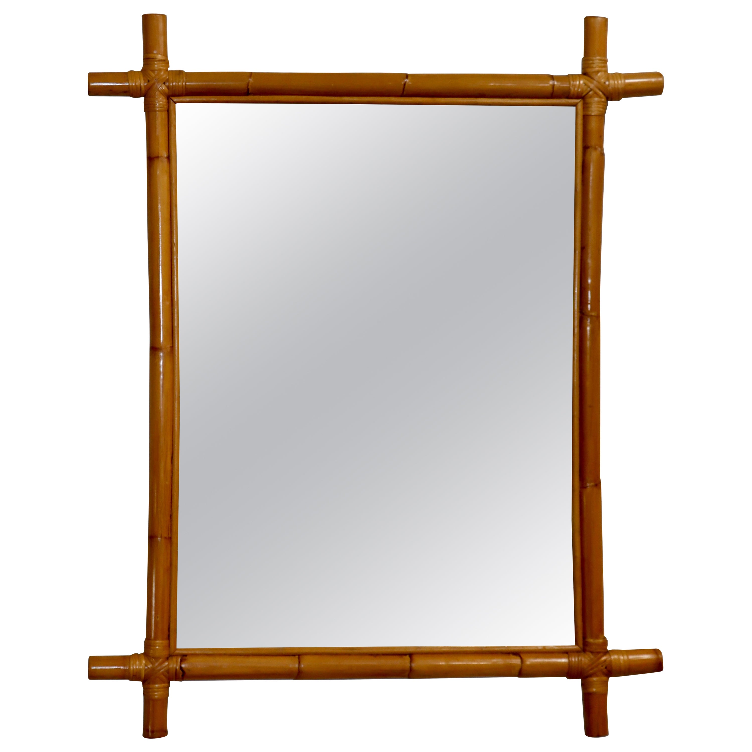 Espejo de pared grande de bambú y ratán moderno de mediados de siglo de 1960