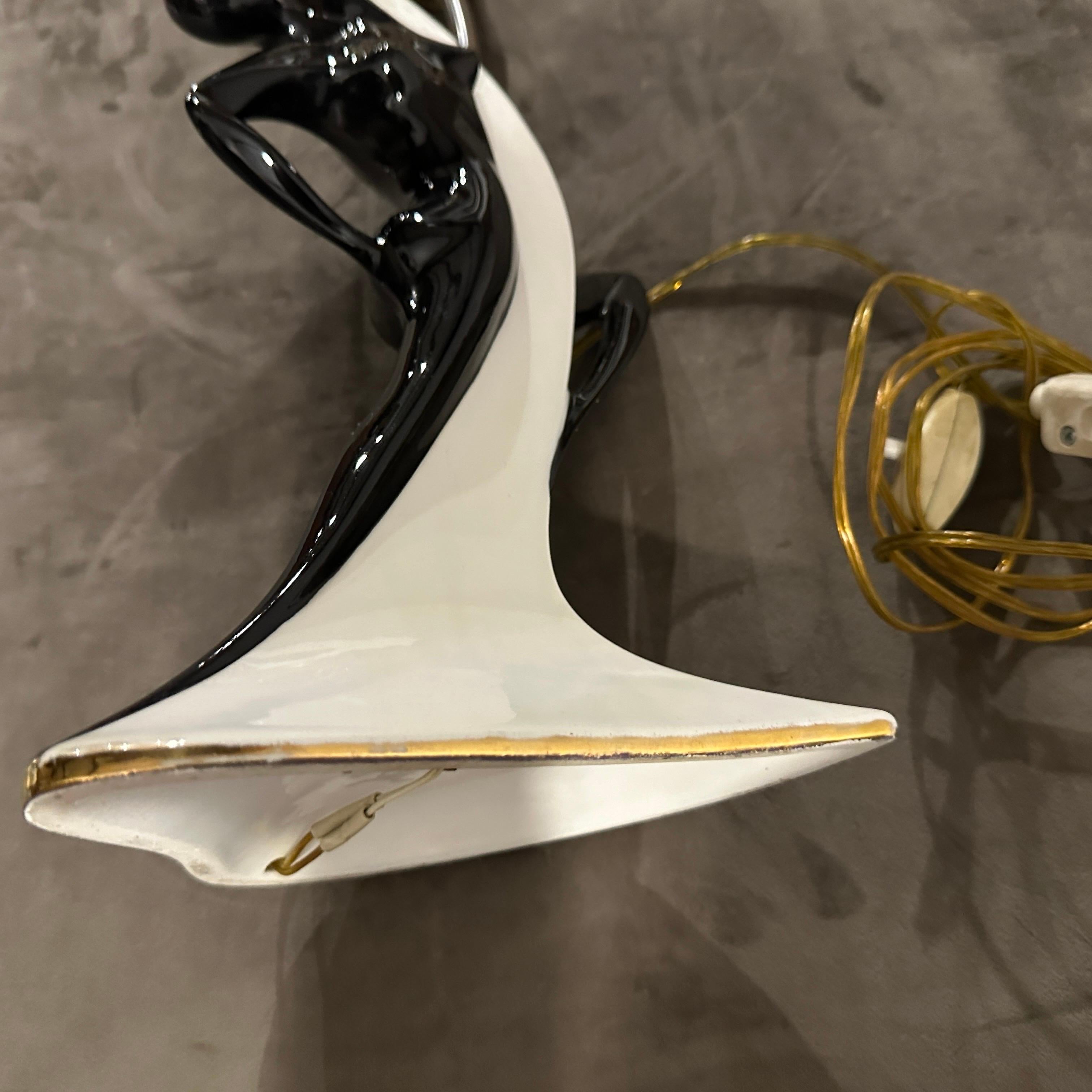 1960s Mid-Century Modern Black and White Ceramic Table Lamp by Italo Casini For Sale 4