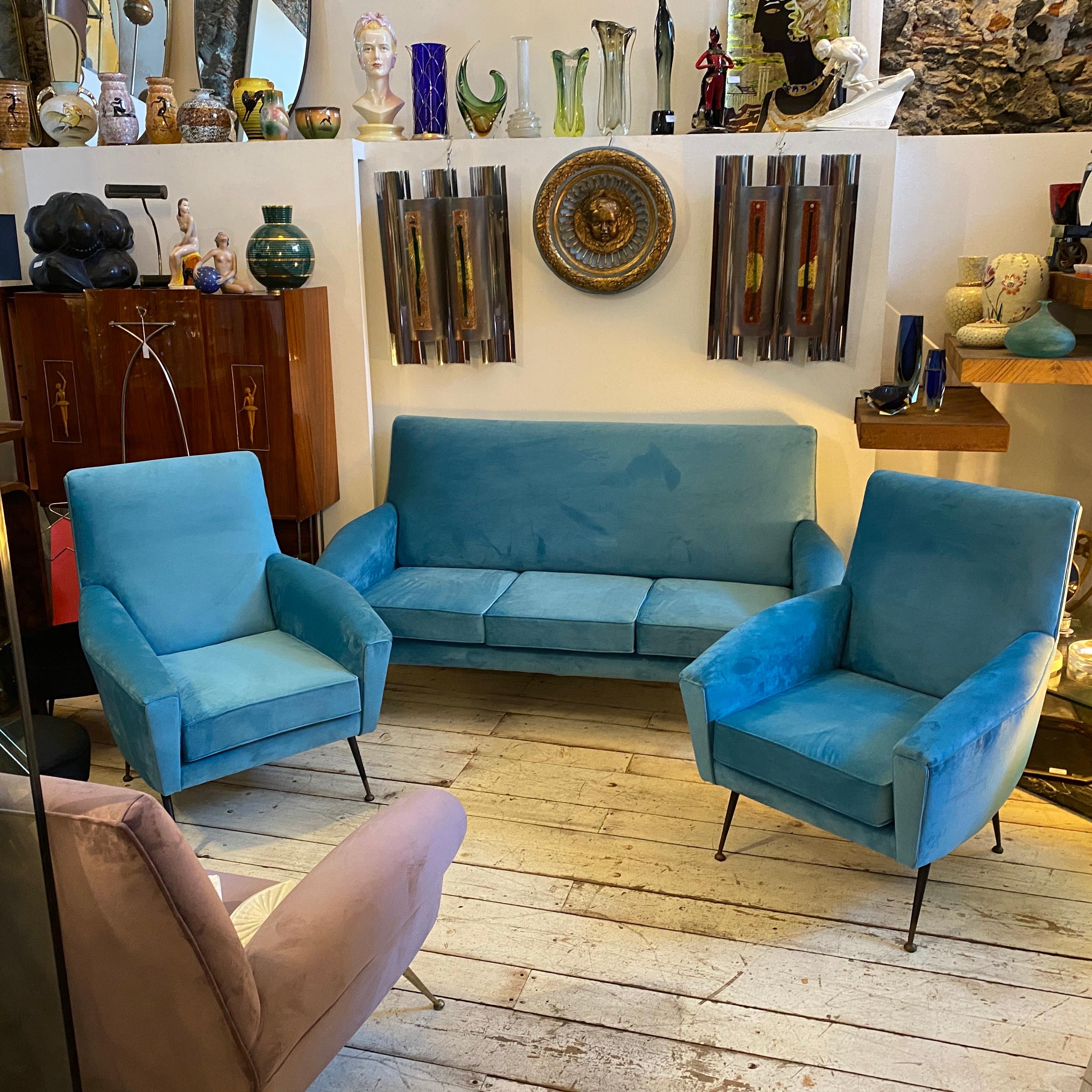 A stylish upholstered turquoise velvet living room set in the manner of Gigi Radice , it has been made in Italy in the Sixties.