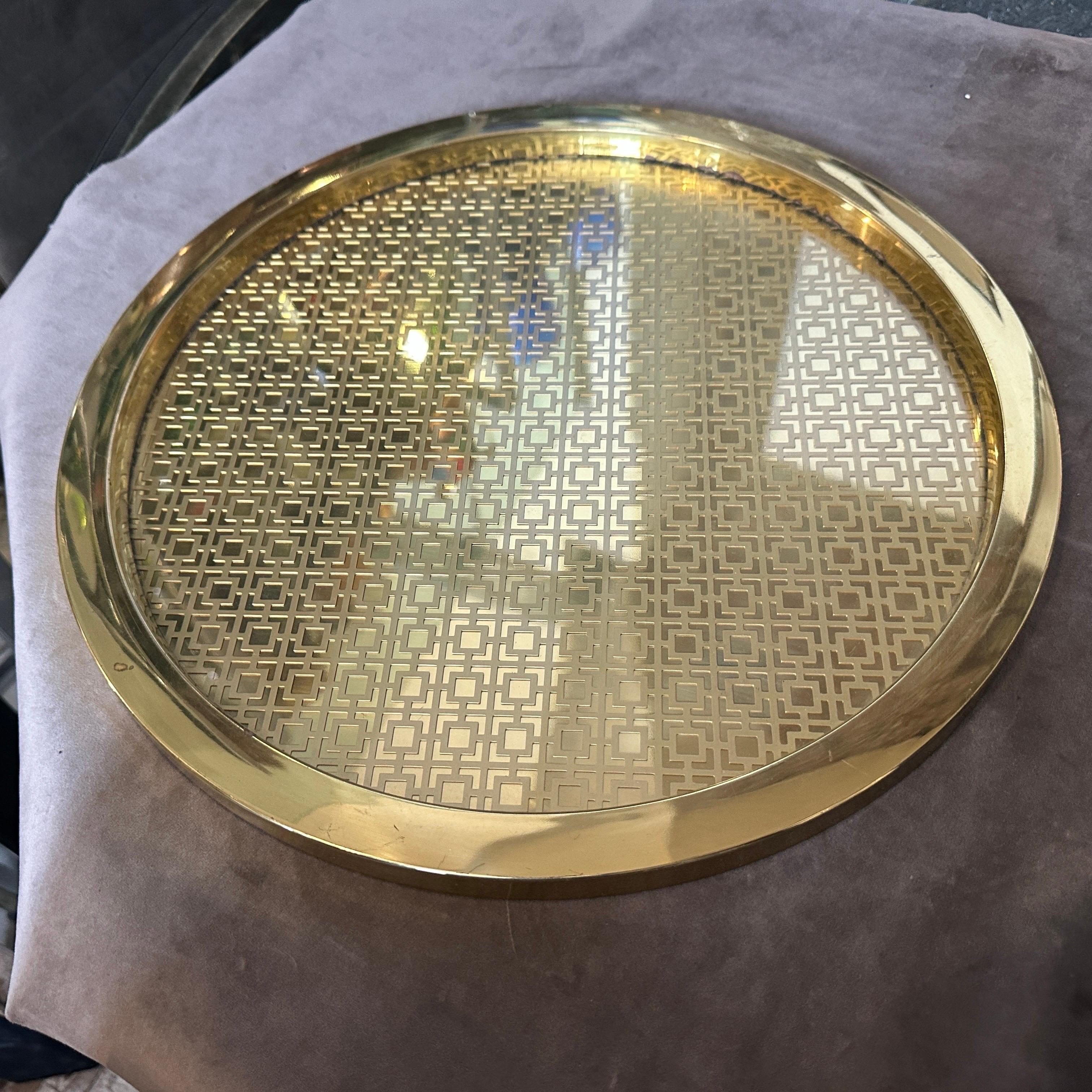 1960s Mid-century Modern Brass and Glass Round Italian Serving Gallery Tray For Sale 8